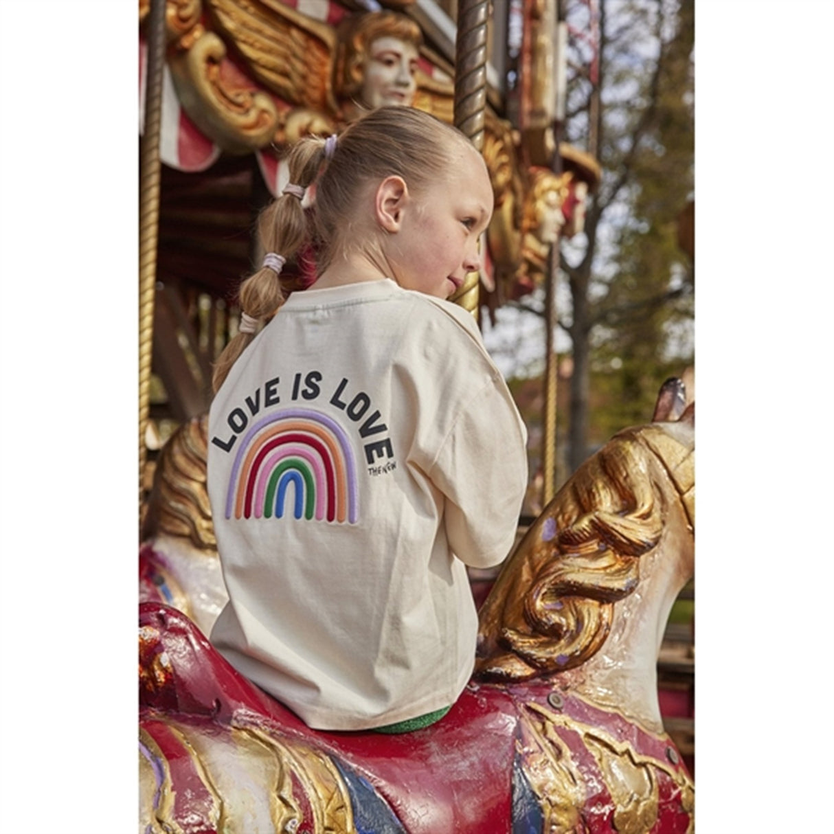 The NEW White Swan Jutta T-Shirt