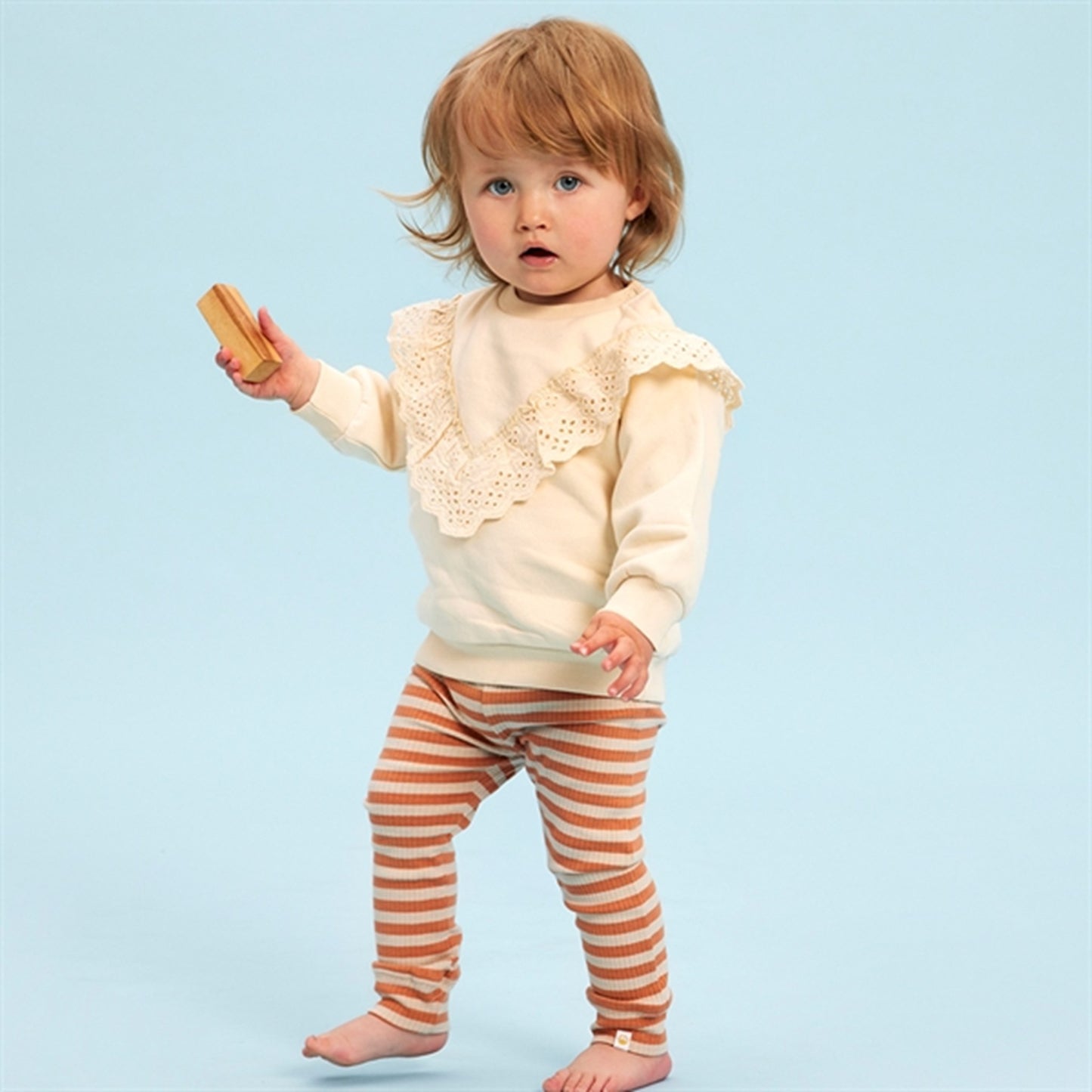 THE NEW Siblings White Swan Fully Sweatshirt