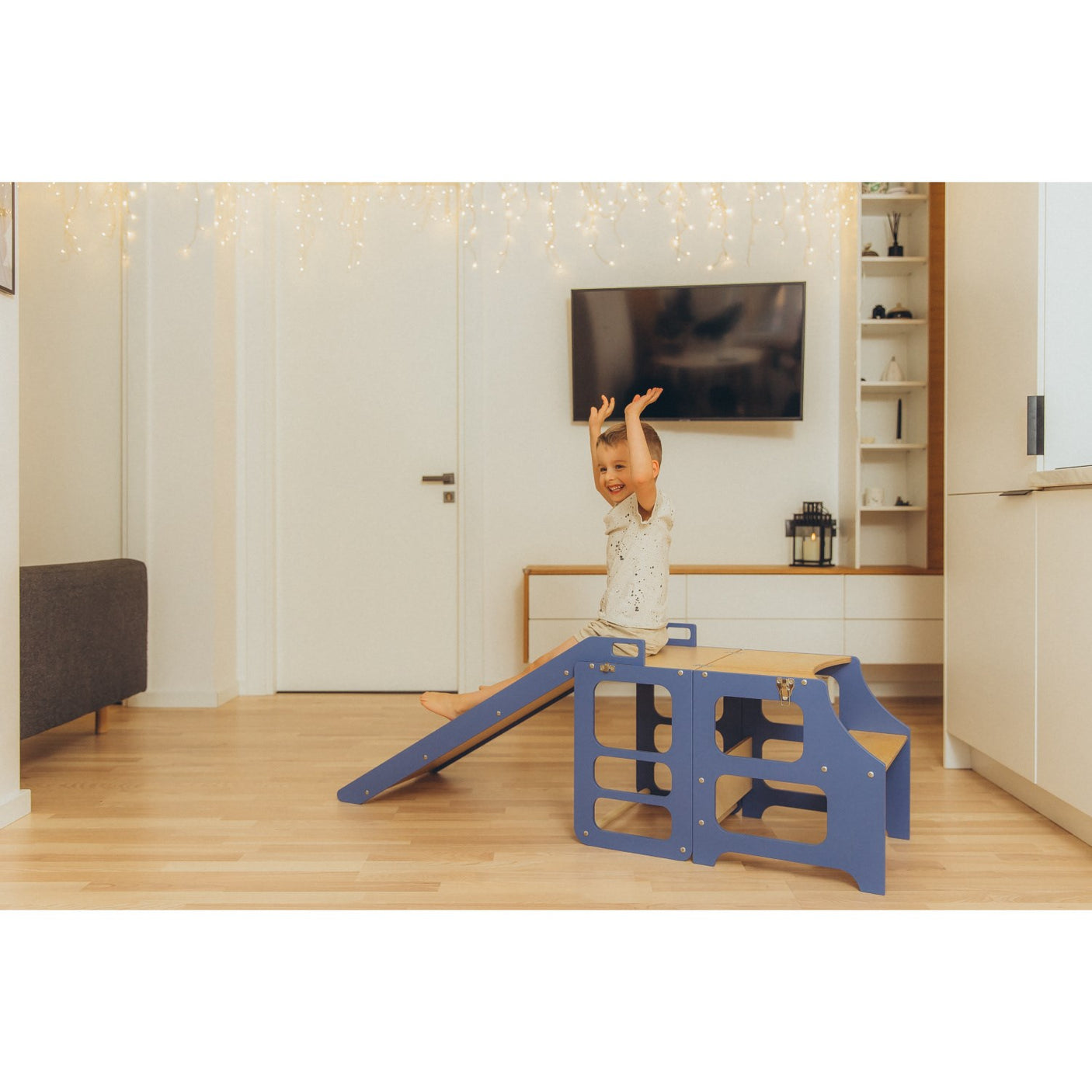 Duck Woodworks Foldable Kitchen Tower w. Slide Blue