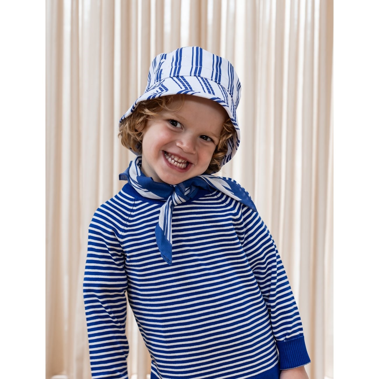 Fliink Cloud Dancer Mazerine Blue Stripe Kota Bucket Hat