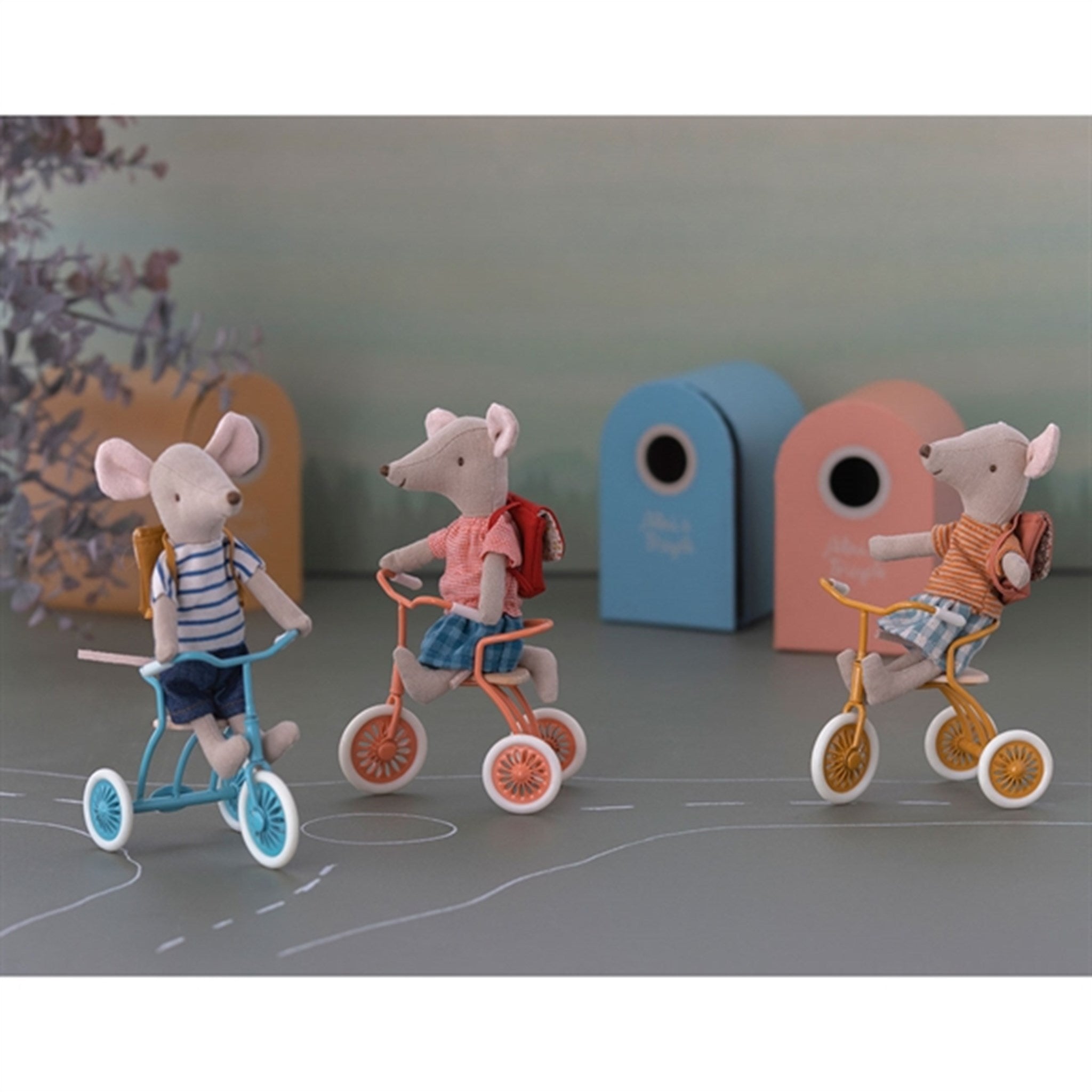 Maileg Bicycle Mouse Big Sister With Bag Red 2