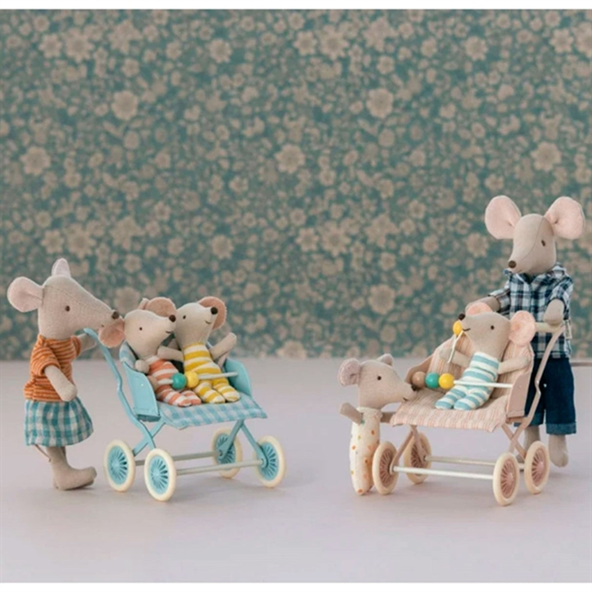 Maileg Stroller Baby Mouse Rosa 2