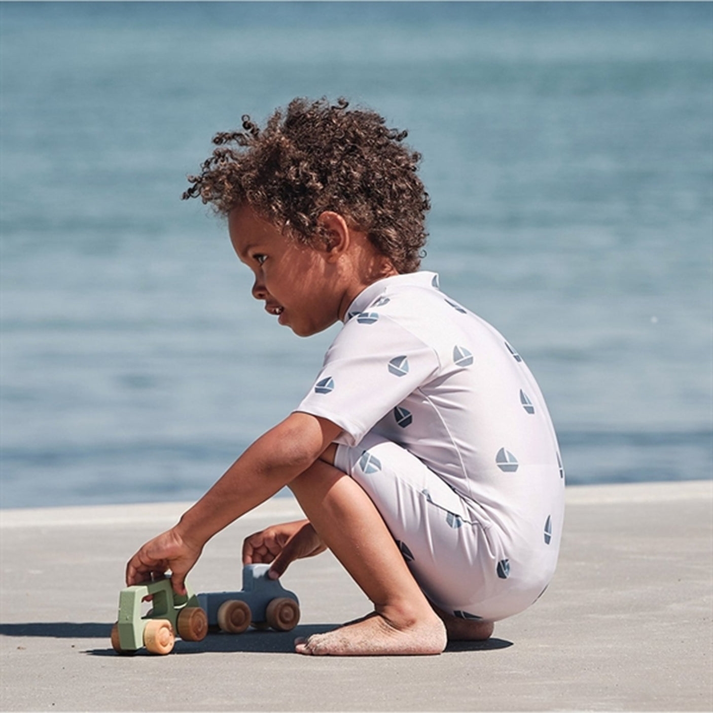 Petit Crabe Sand Boat Natsu Onesie with Zipper