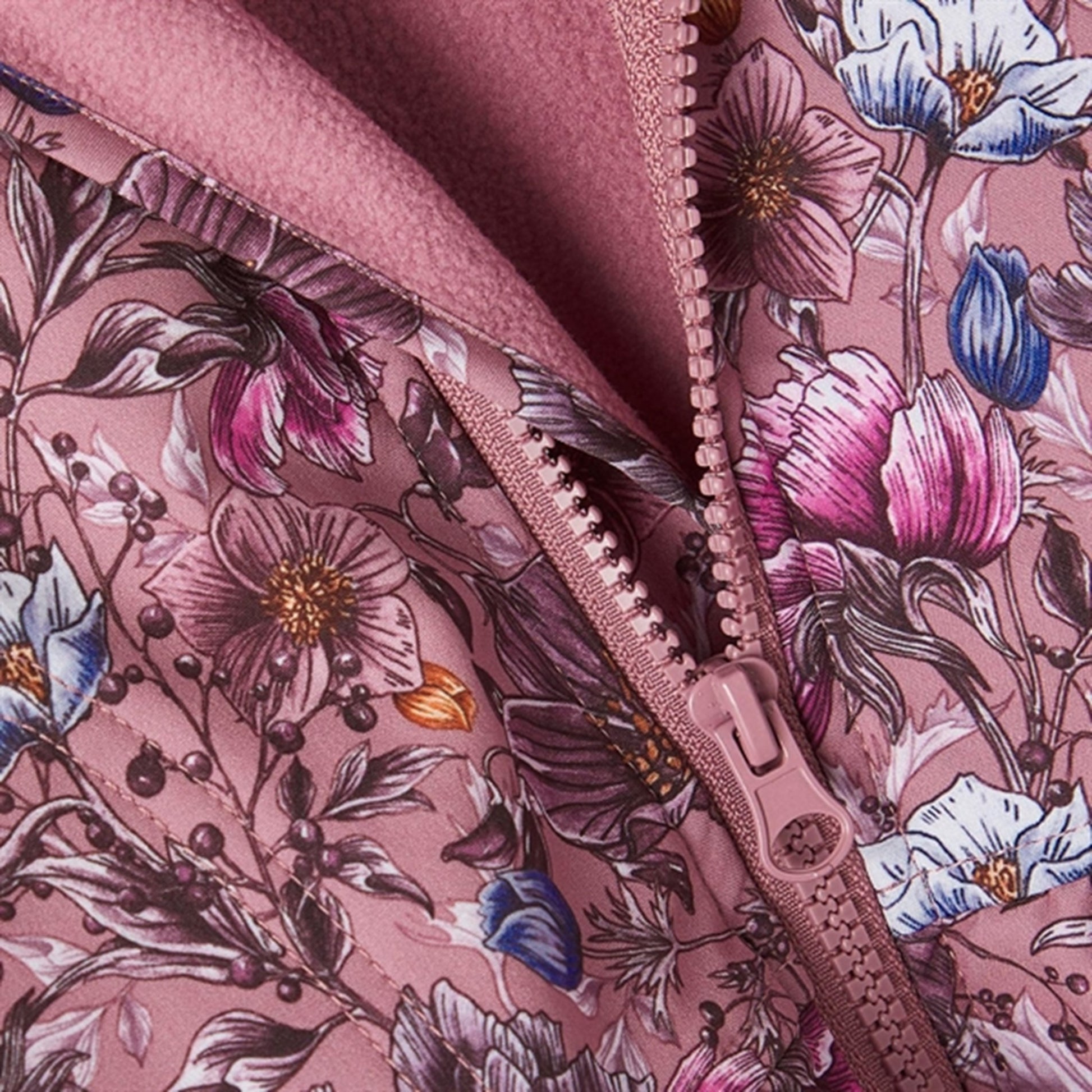 Name it Wistful Mauve Alfa Jacket Flounce Wallpaper