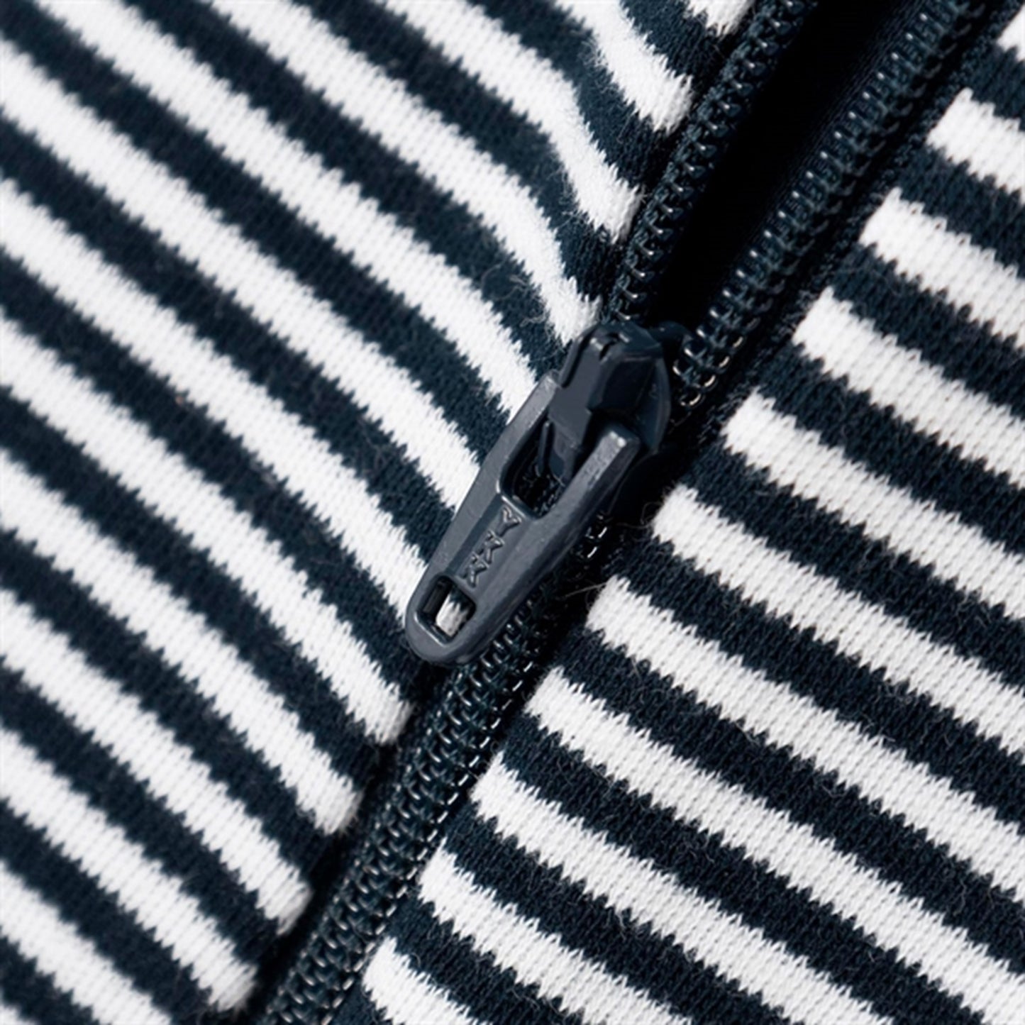 Name it Dark Sapphire Core Nightsuit with Zipper Noos