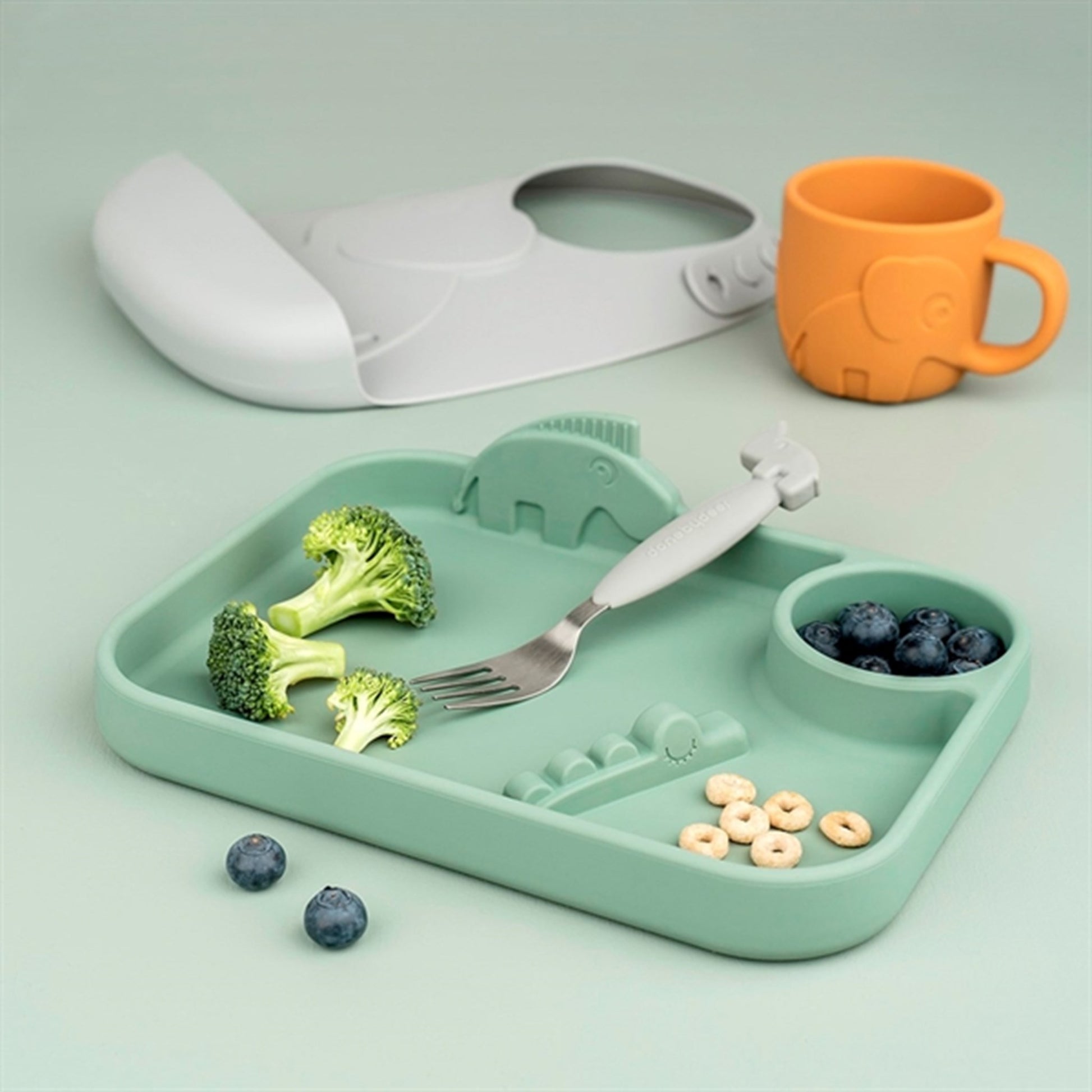 Done by Deer Peekaboo Plate Green