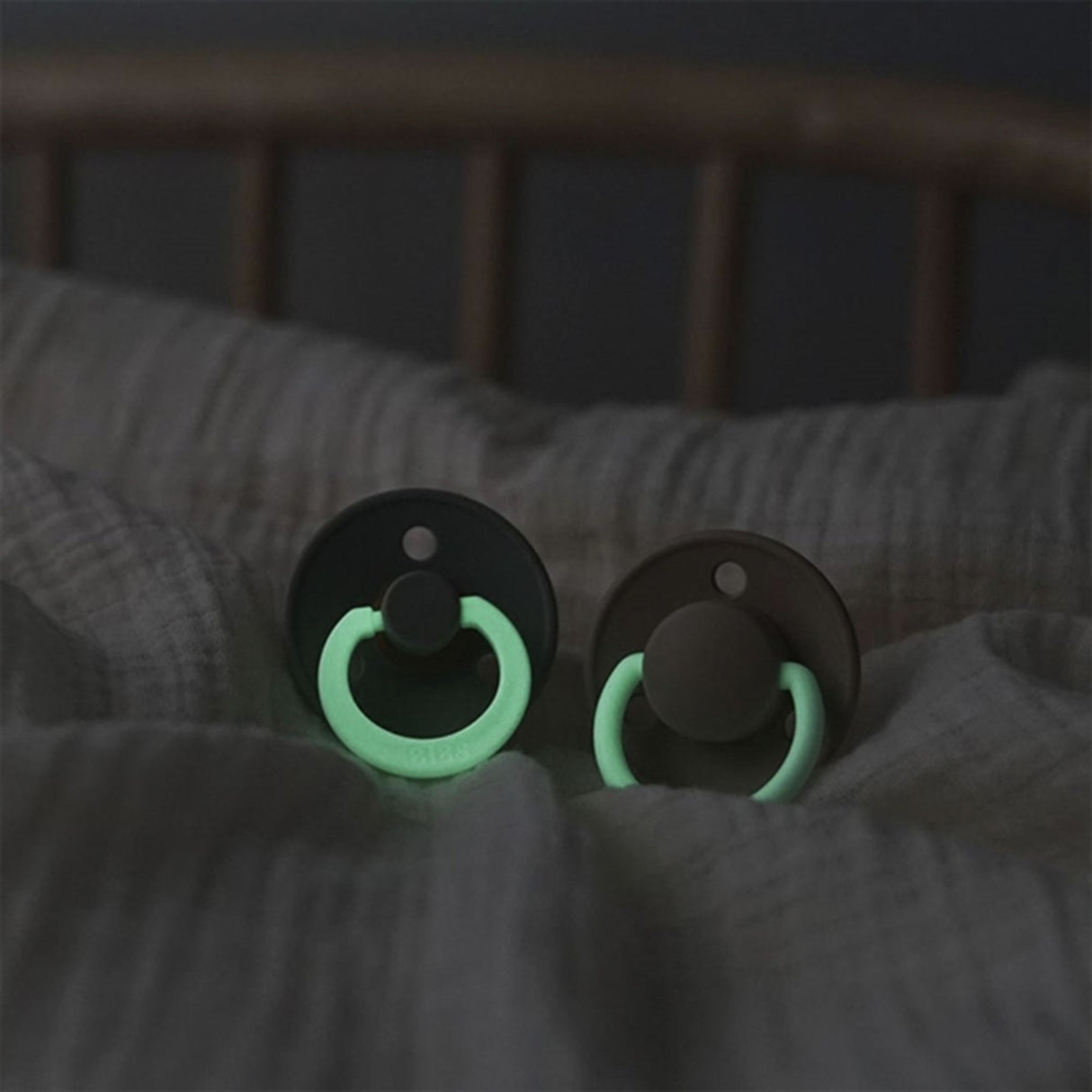 Bibs De Lux Silicone Pacifiers Glow 2-pak Round Blush/Vanilla
