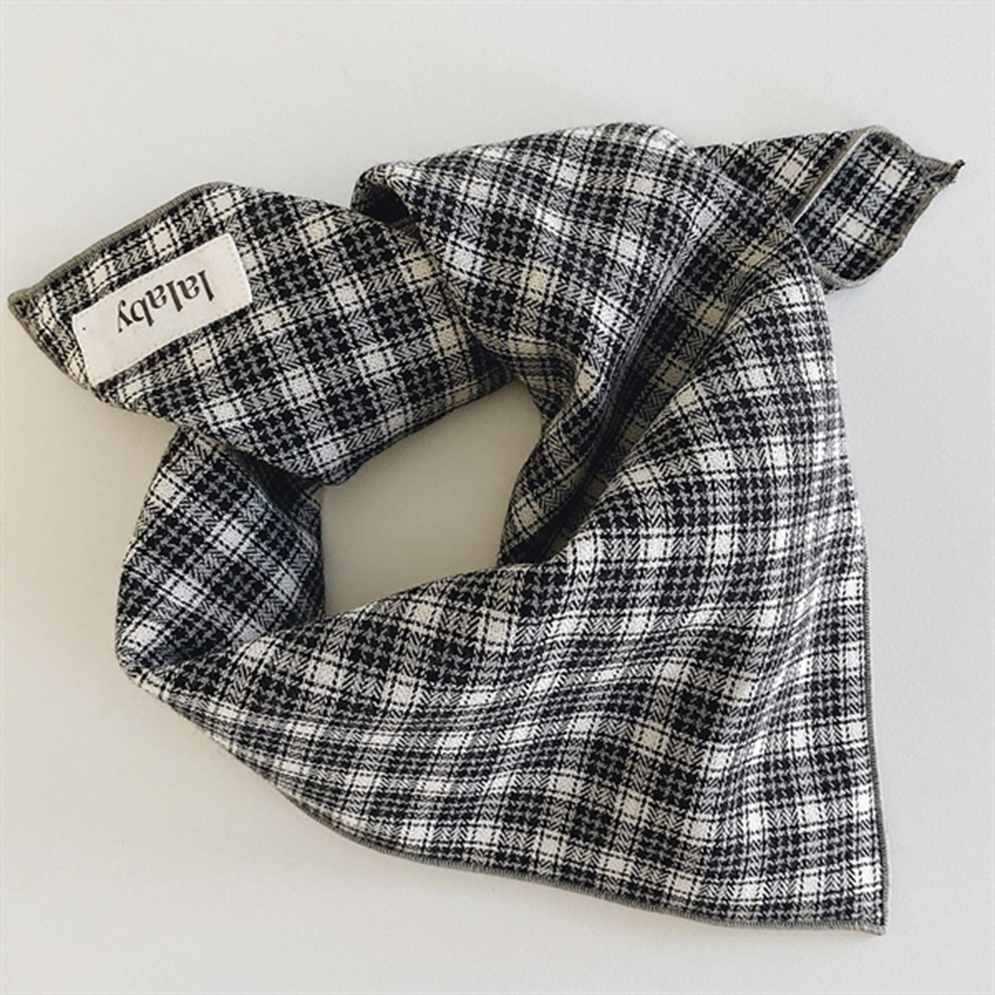 lalaby Winter Check Eddie Scarf