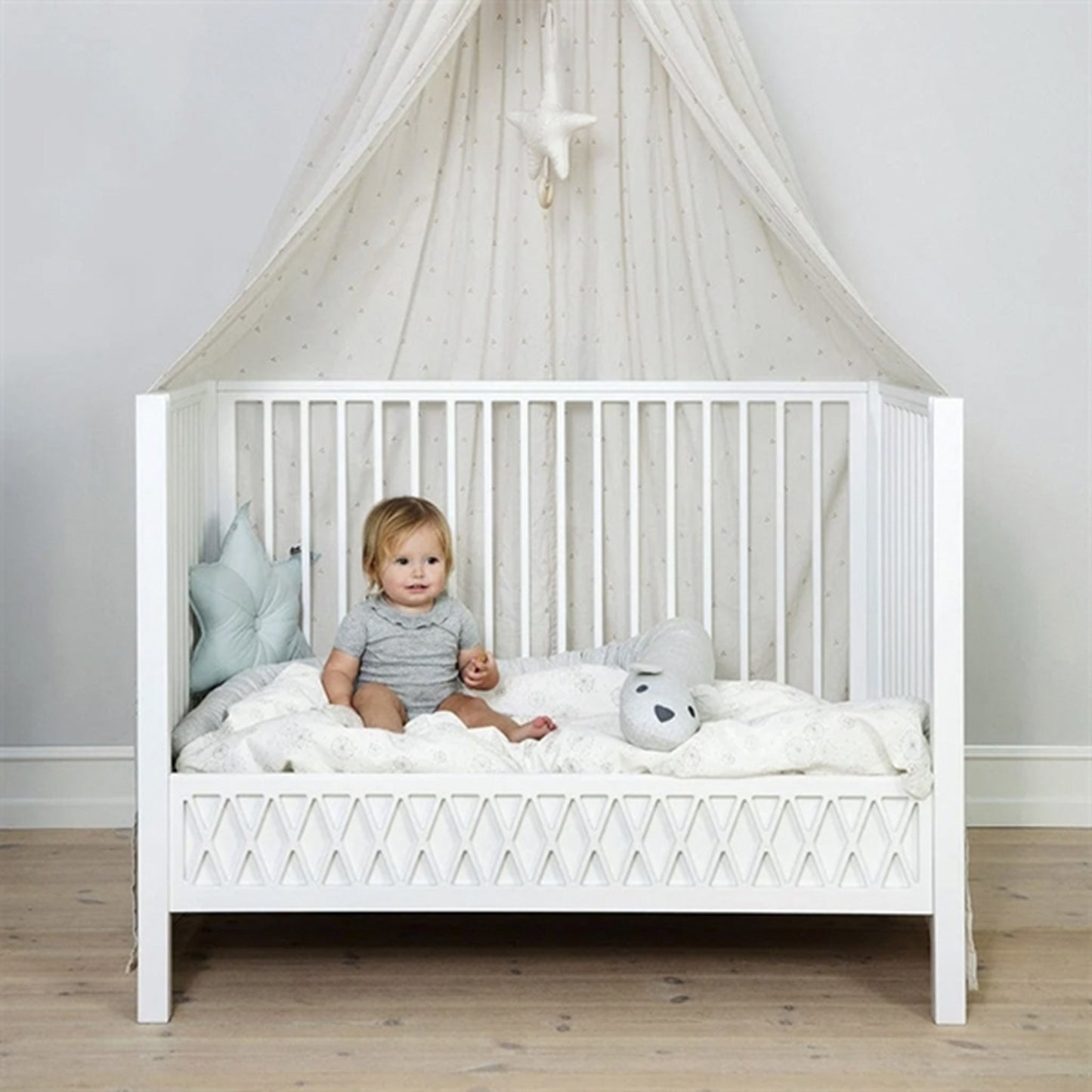 Cam Cam Copenhagen Harlequin Baby Bed White 2