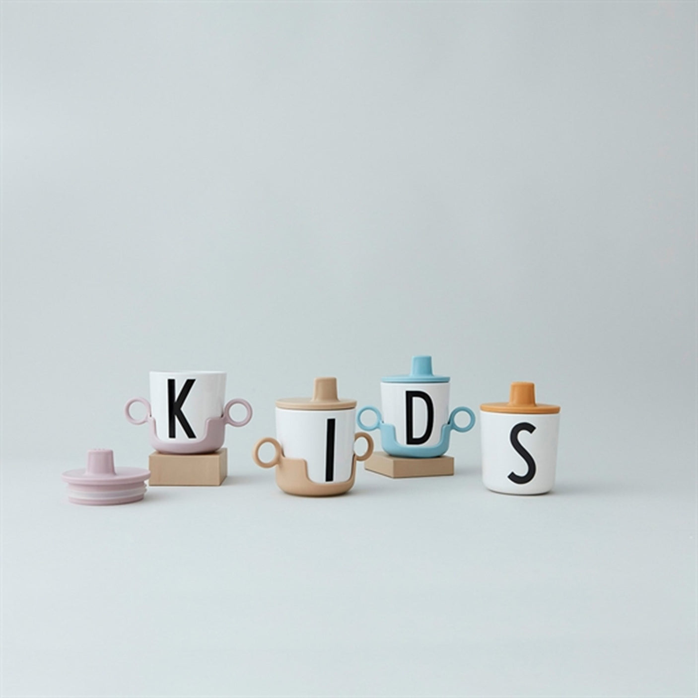 Design Letters ABC Handle Melamin Mustard 2