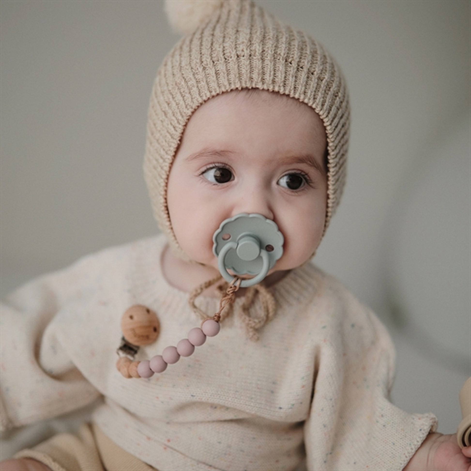 Mushie Pacifier Clips Eva Powder