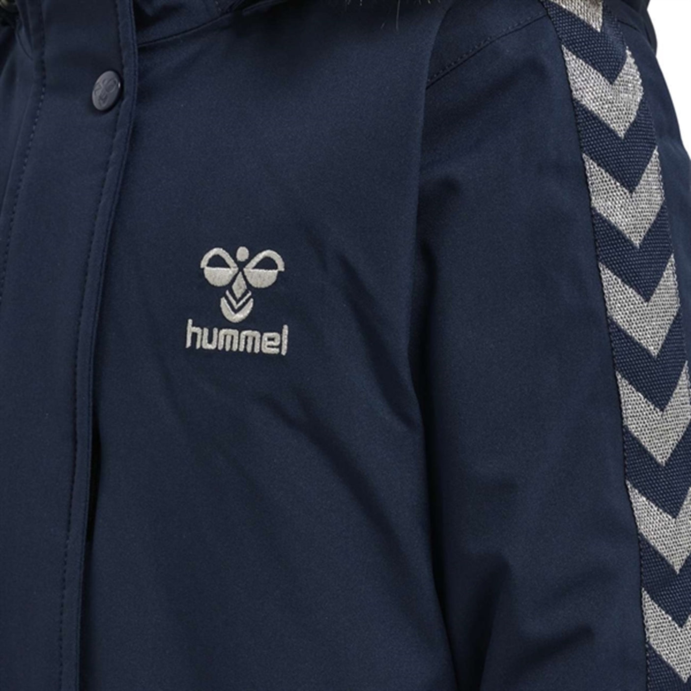 Hummel Leaf Winter Jacket Tex Black Iris 2