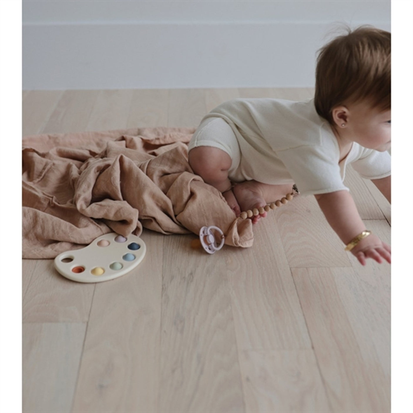 Mushie Swaddle Blush