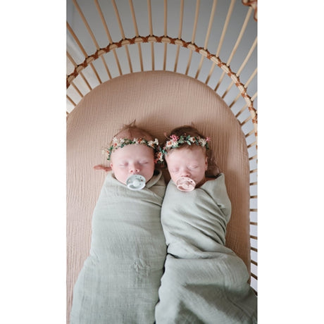 Mushie Swaddle Sage