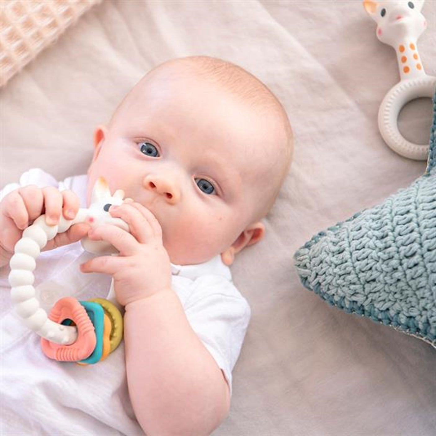 Sophie la Girafe So Pure Coloring Teether