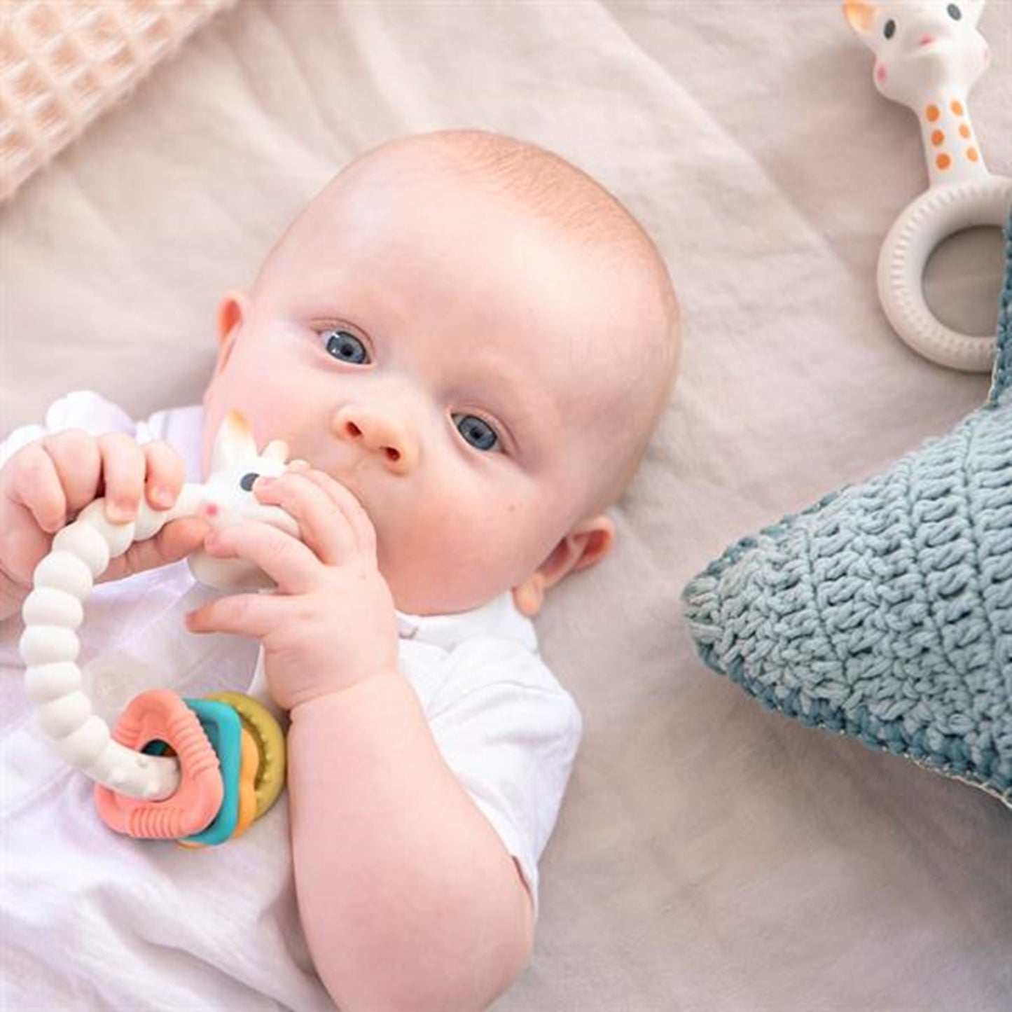 Sophie la Girafe So Pure Coloring Teether