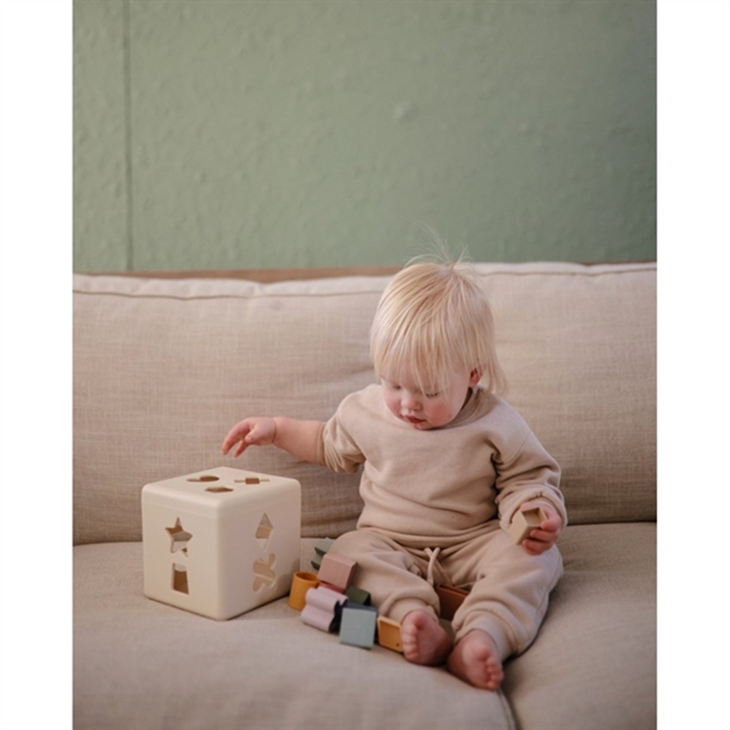 Mushie Shape Sorting Box