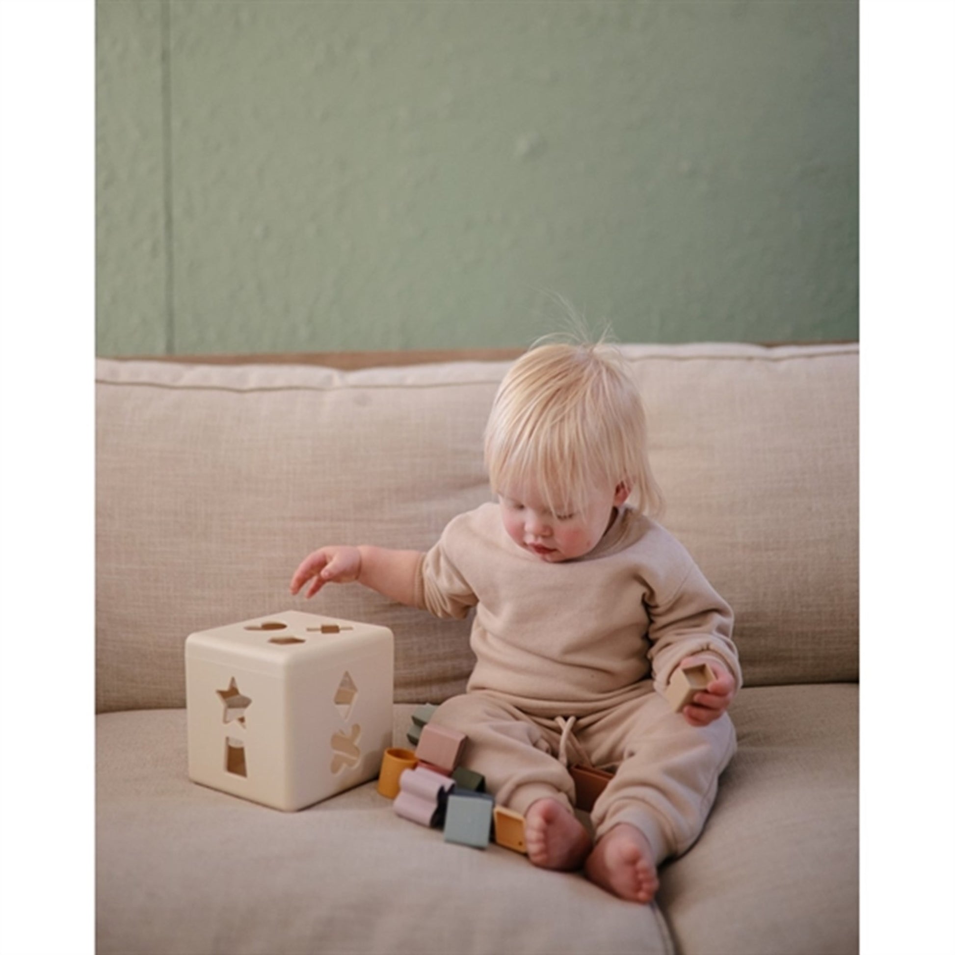 Mushie Shape Sorting Box