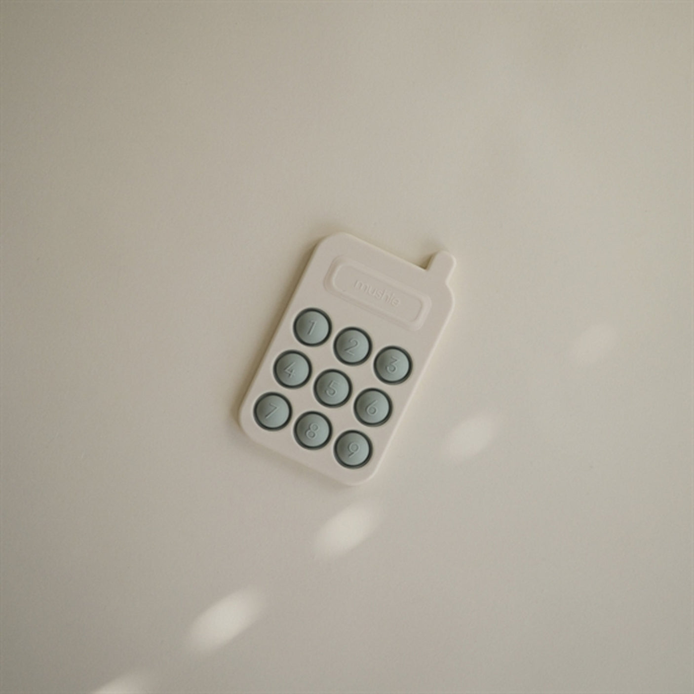 Mushie Press Toy Flower Dried Thyme/Natural/Shifting Sand