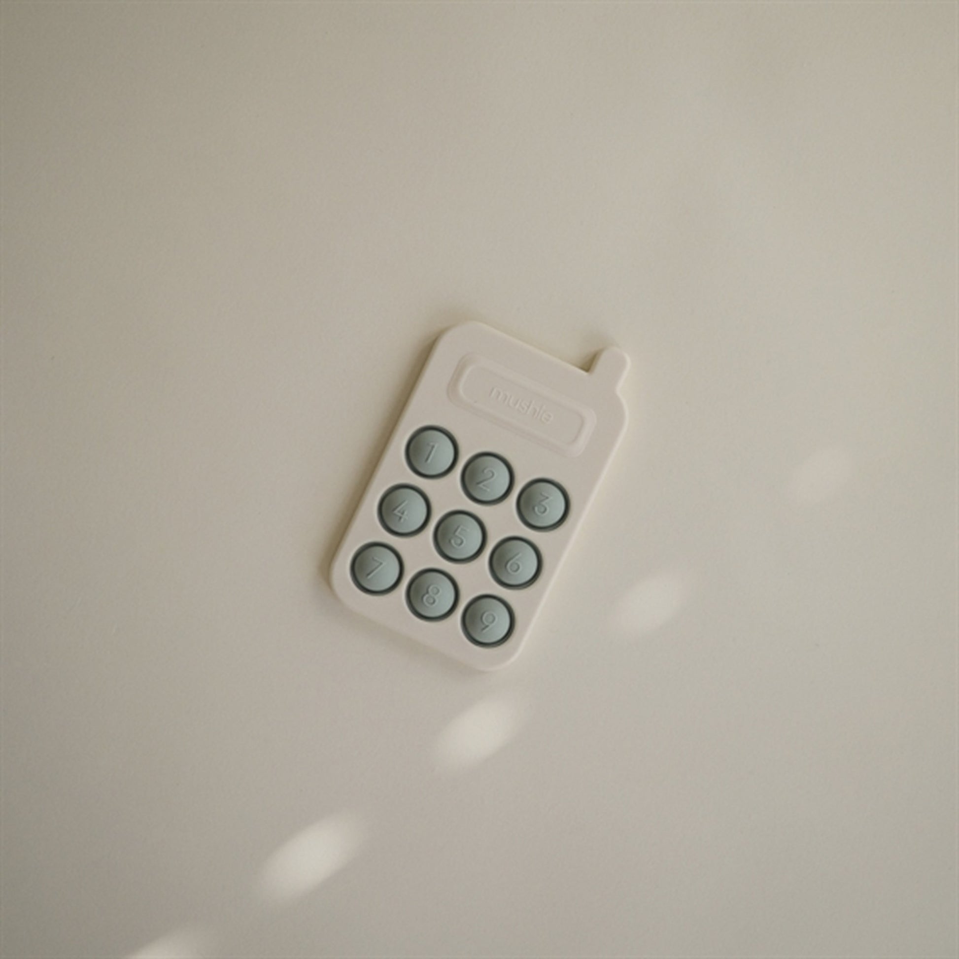 Mushie Press Toy Flower Dried Thyme/Natural/Shifting Sand