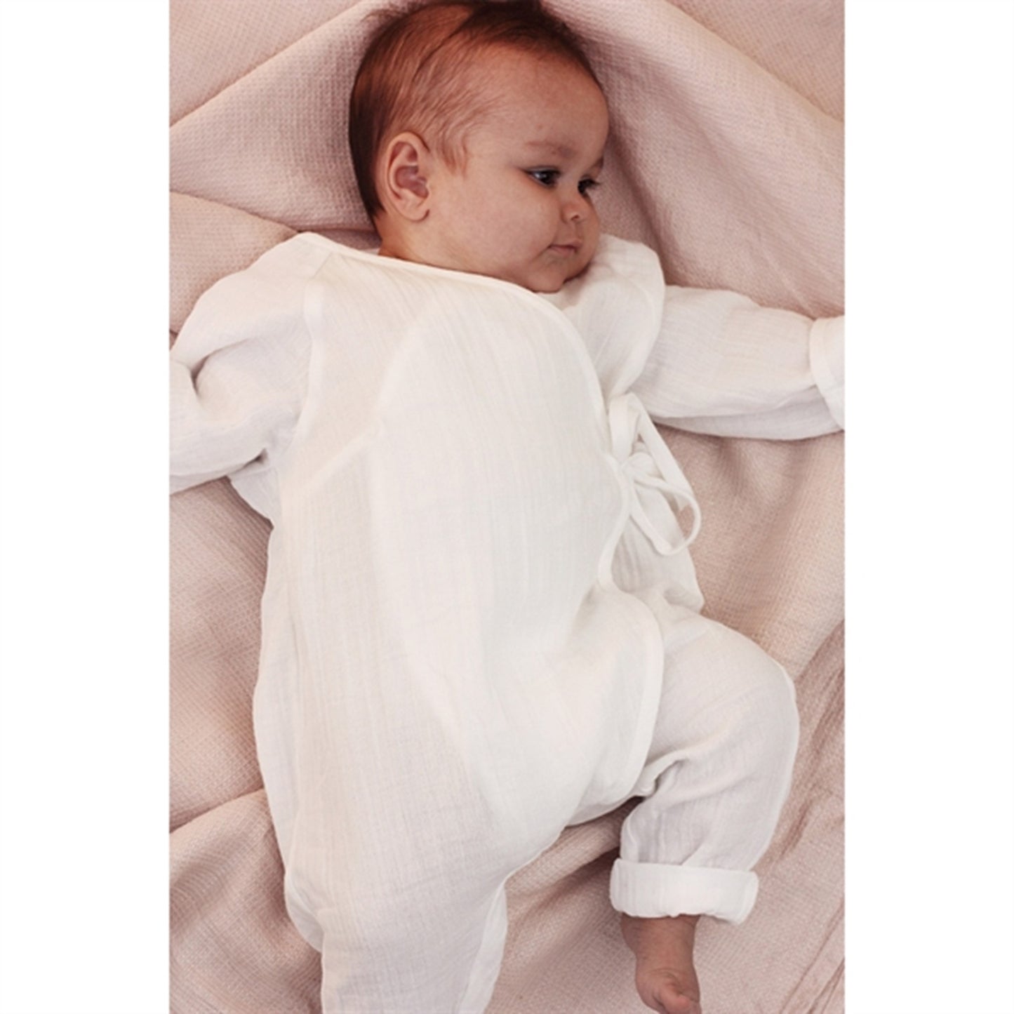 lalaby Natural white Iris Onesie