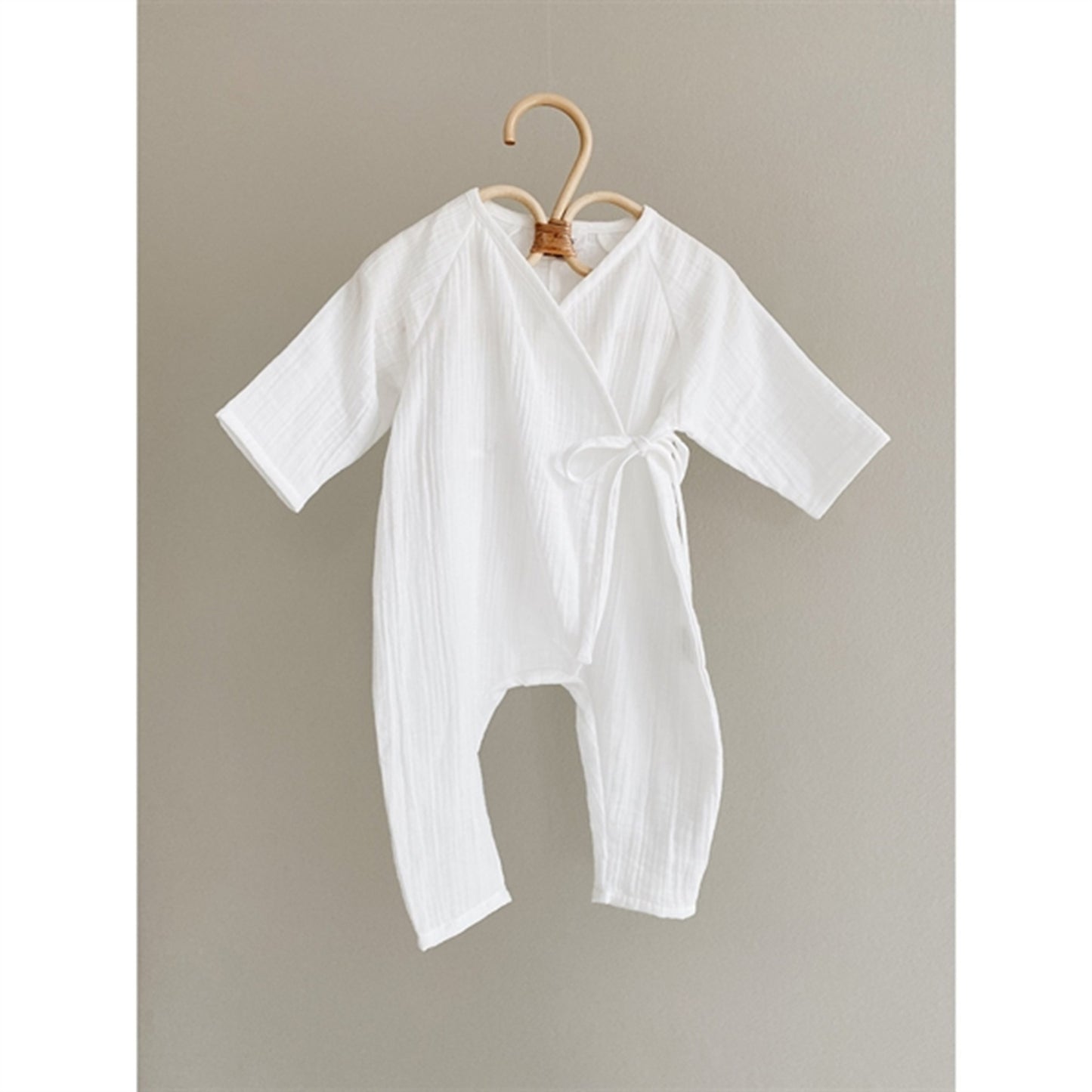 lalaby Natural white Iris Onesie
