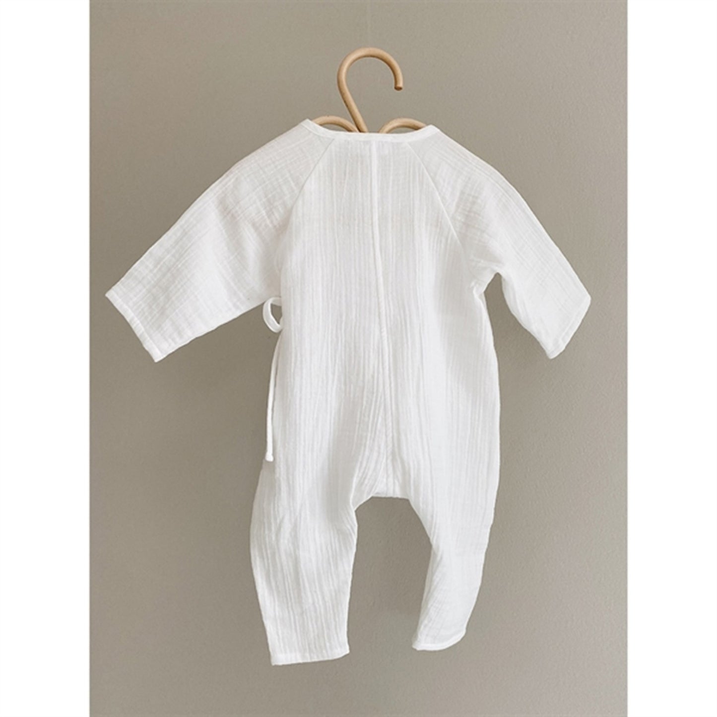 lalaby Natural white Iris Onesie