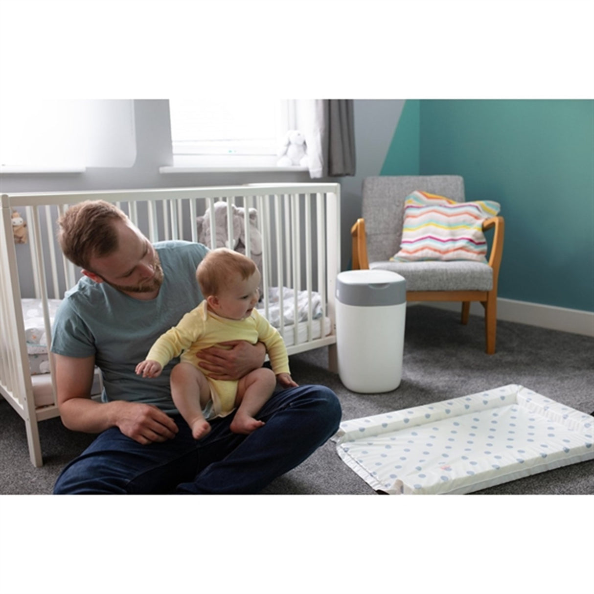 Tommee Tippee Twist & Click Diaper Bin White