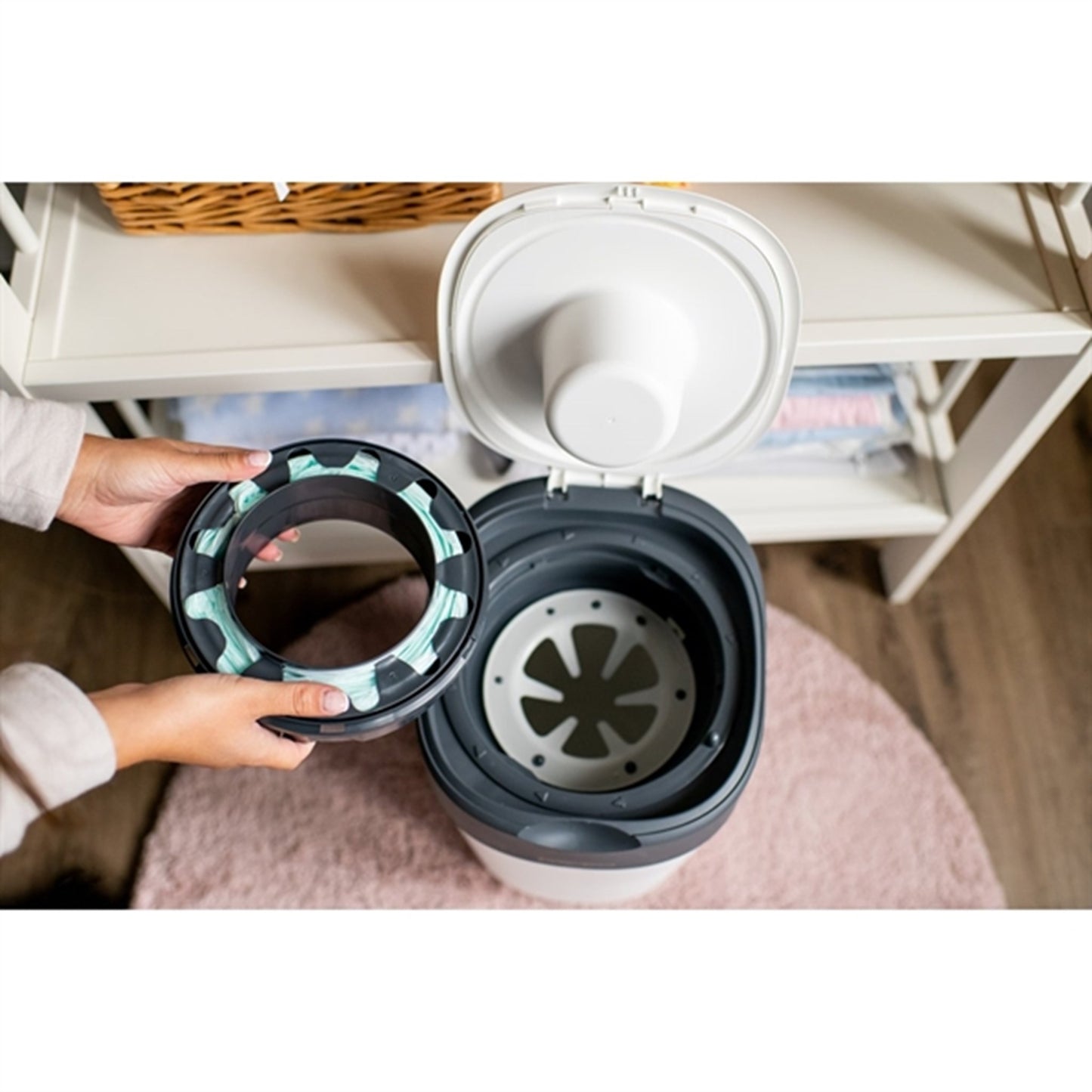 Tommee Tippee Twist & Click Diaper Bin White