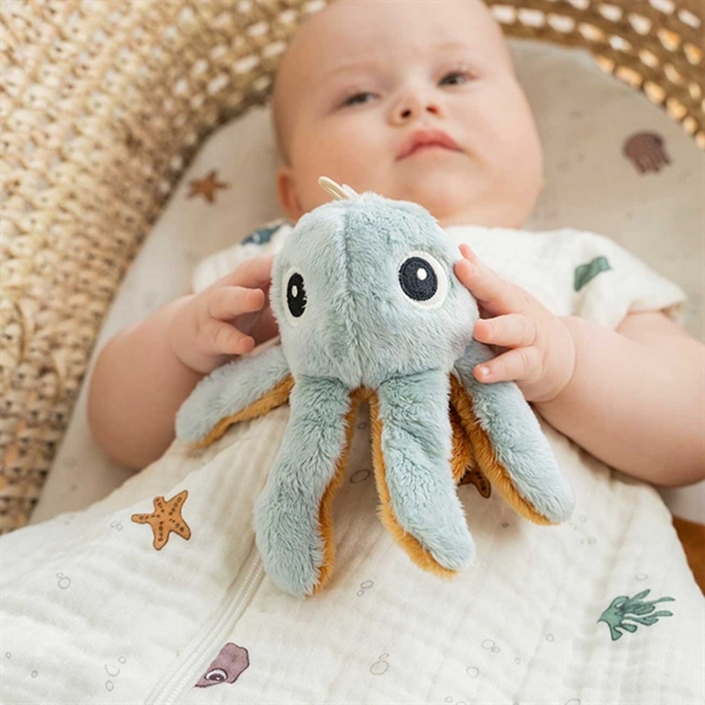 Done by Deer Little Rattle Jelly Blue