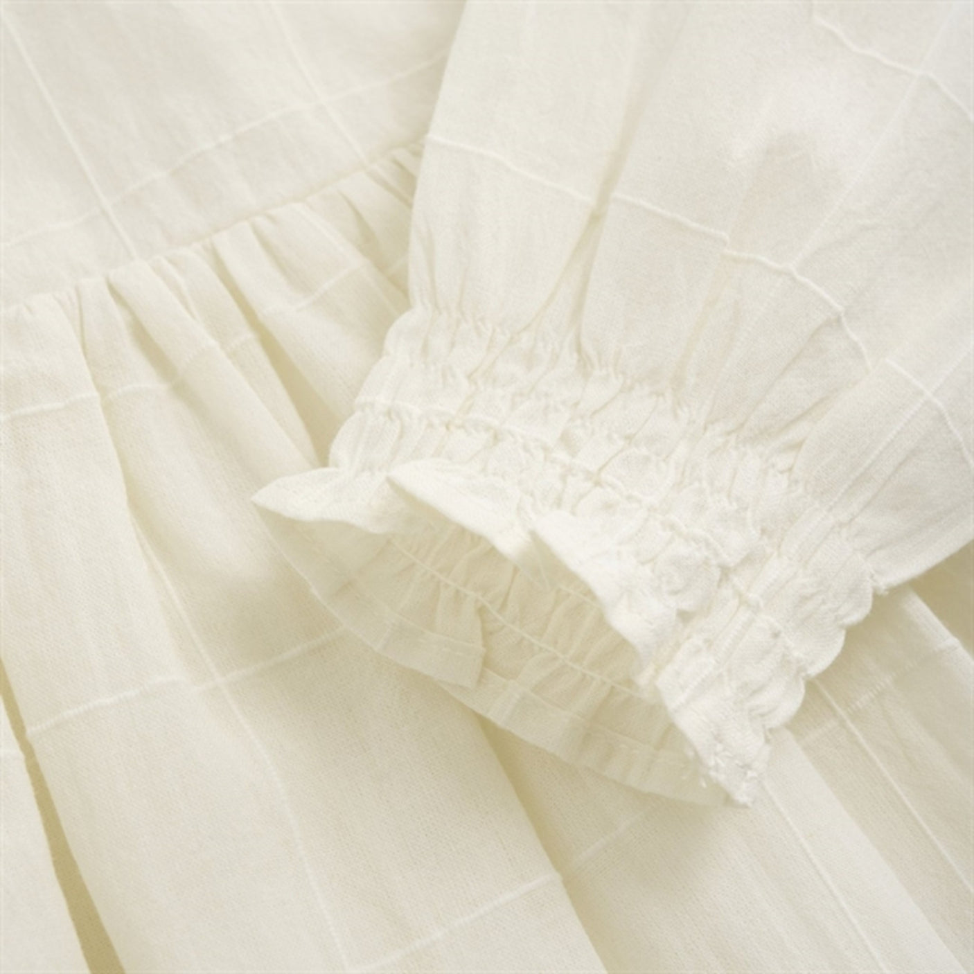 Huttelihut Woven Eggnog Dress