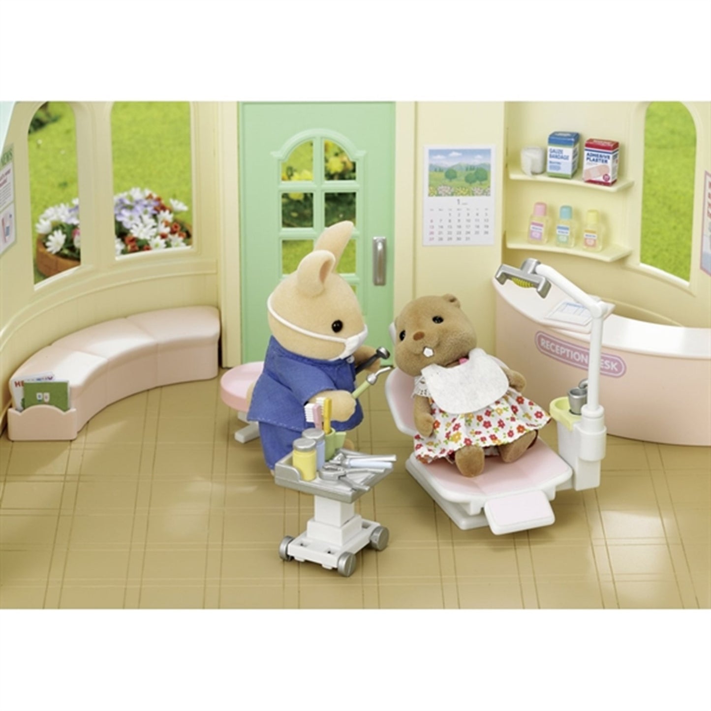Sylvanian Families® Country Dentist Set