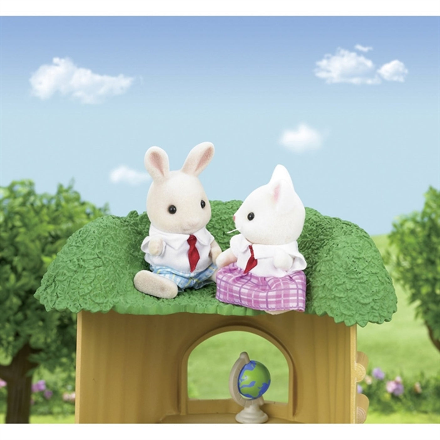 Sylvanian Families® Country Tree School