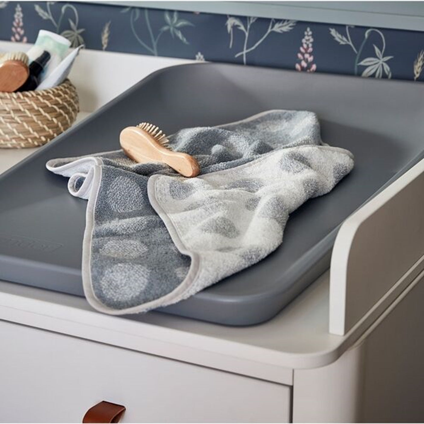 Leander Top For Changing Mat Cool Grey