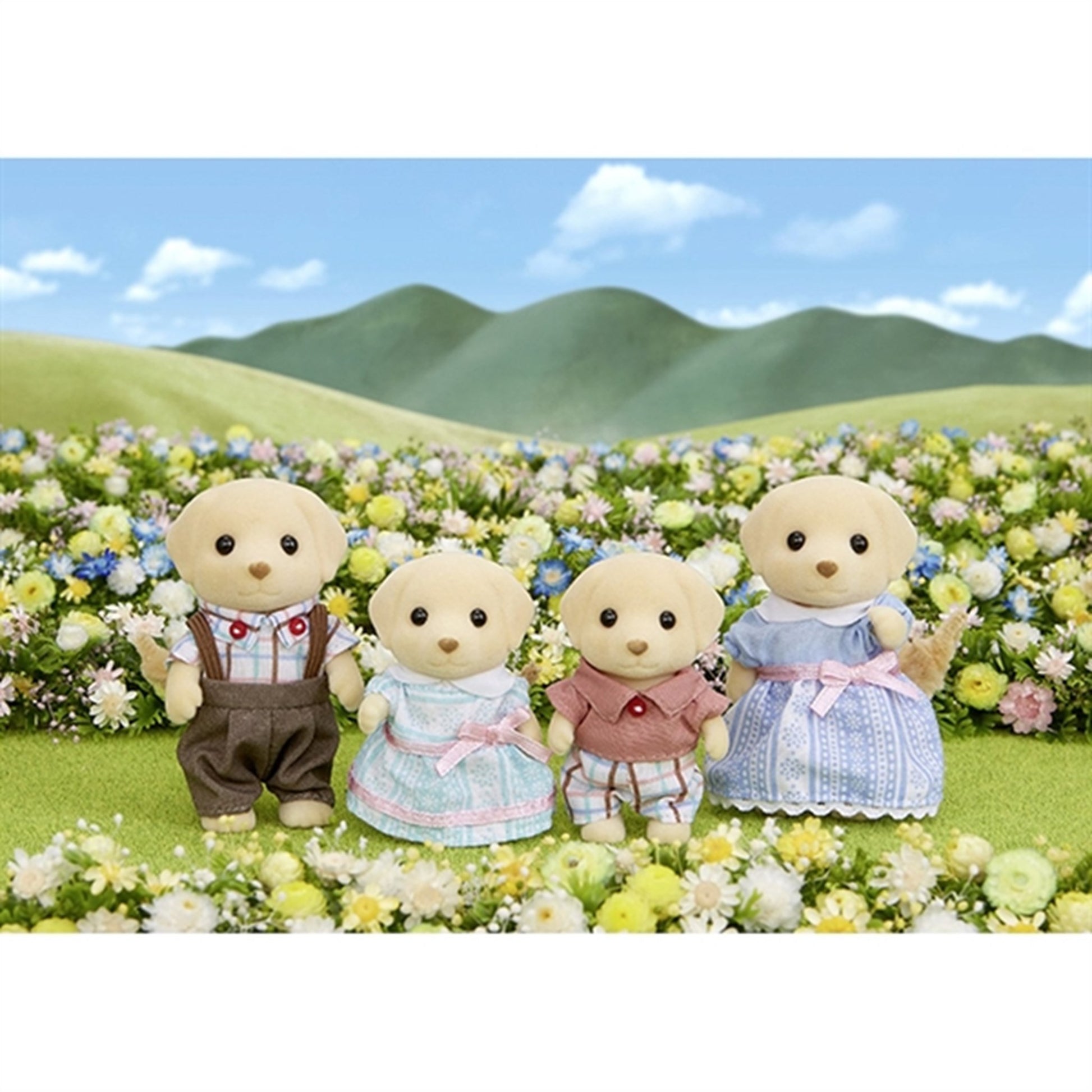 Sylvanian Families® Yellow Labrador Family