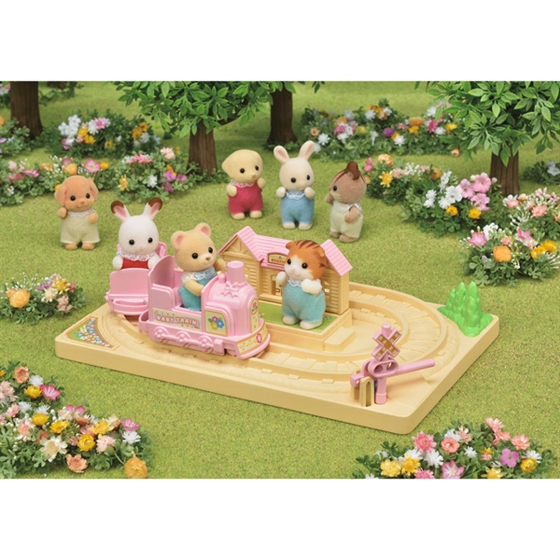 Sylvanian Families® Baby Choo-Choo Train
