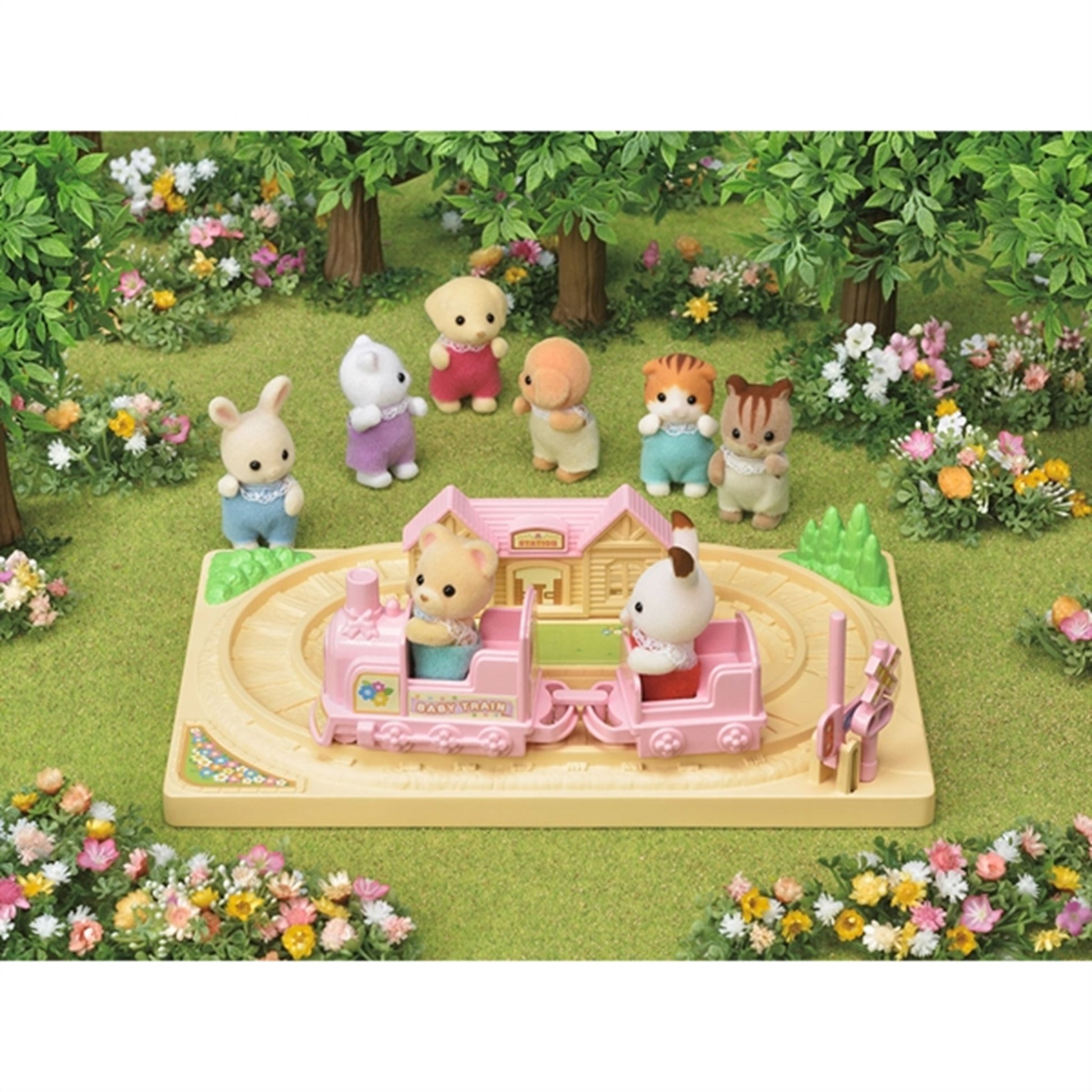 Sylvanian Families® Baby Choo-Choo Train