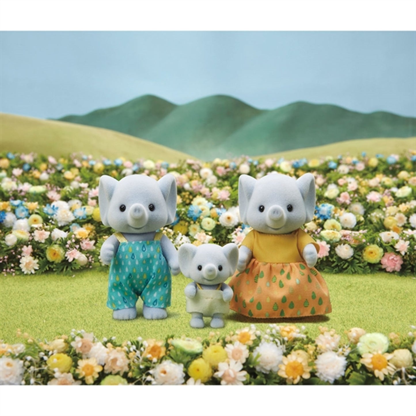 Sylvanian Families® Elephant Family