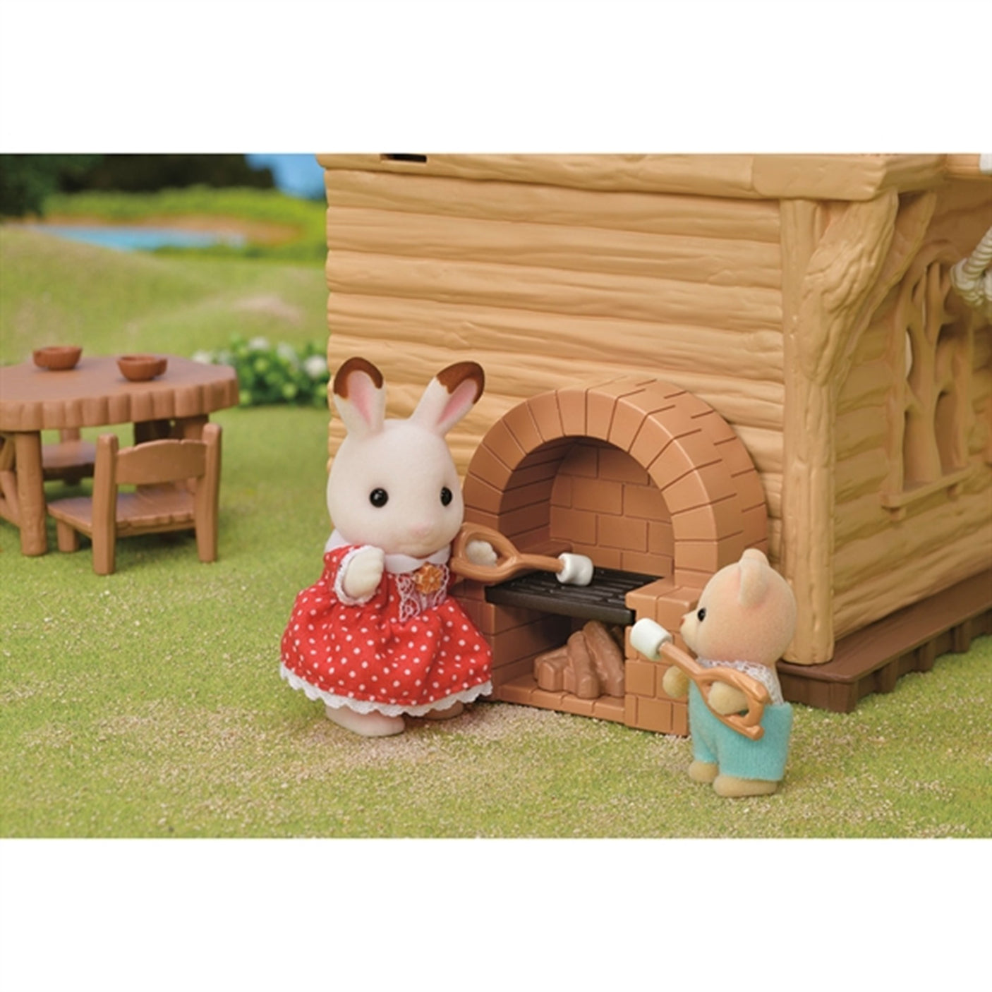 Sylvanian Families® Lakeside Lodge