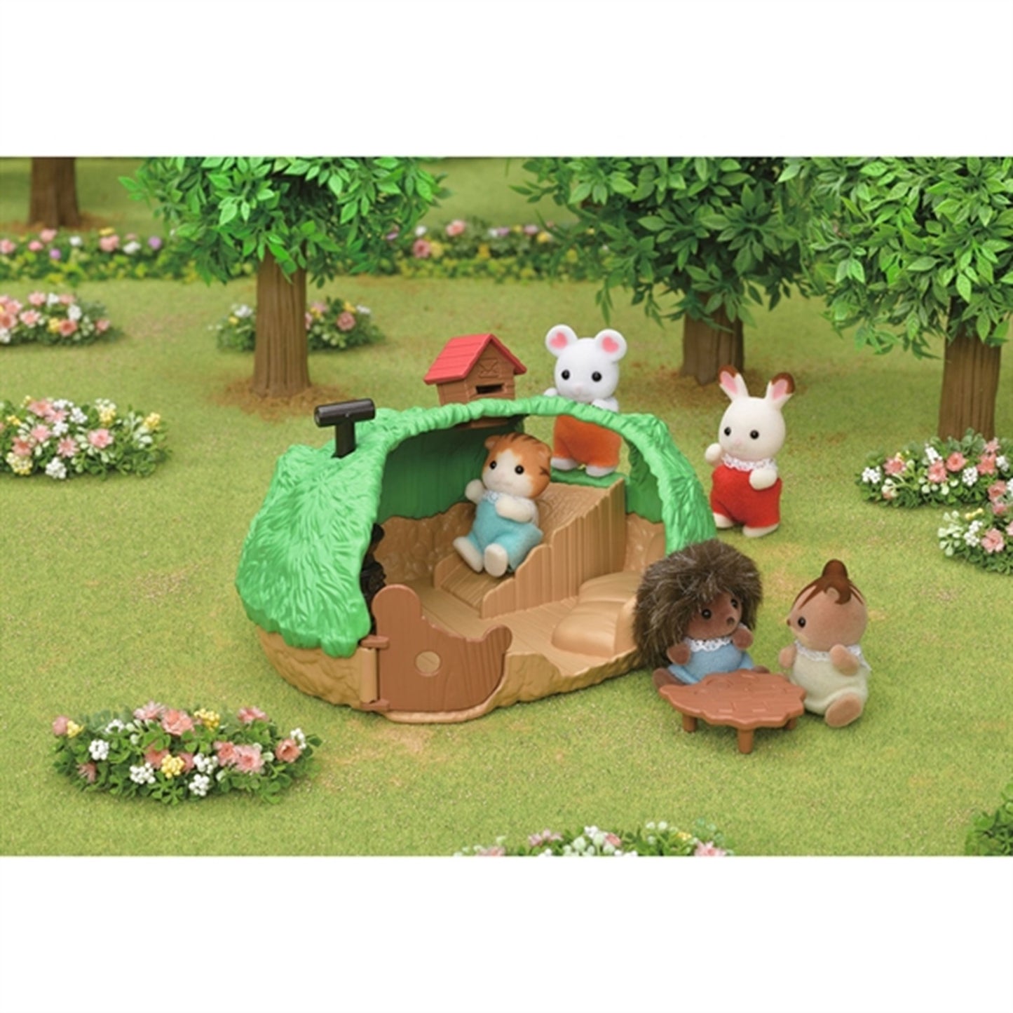 Sylvanian Families® Baby Hedgehog Hideout