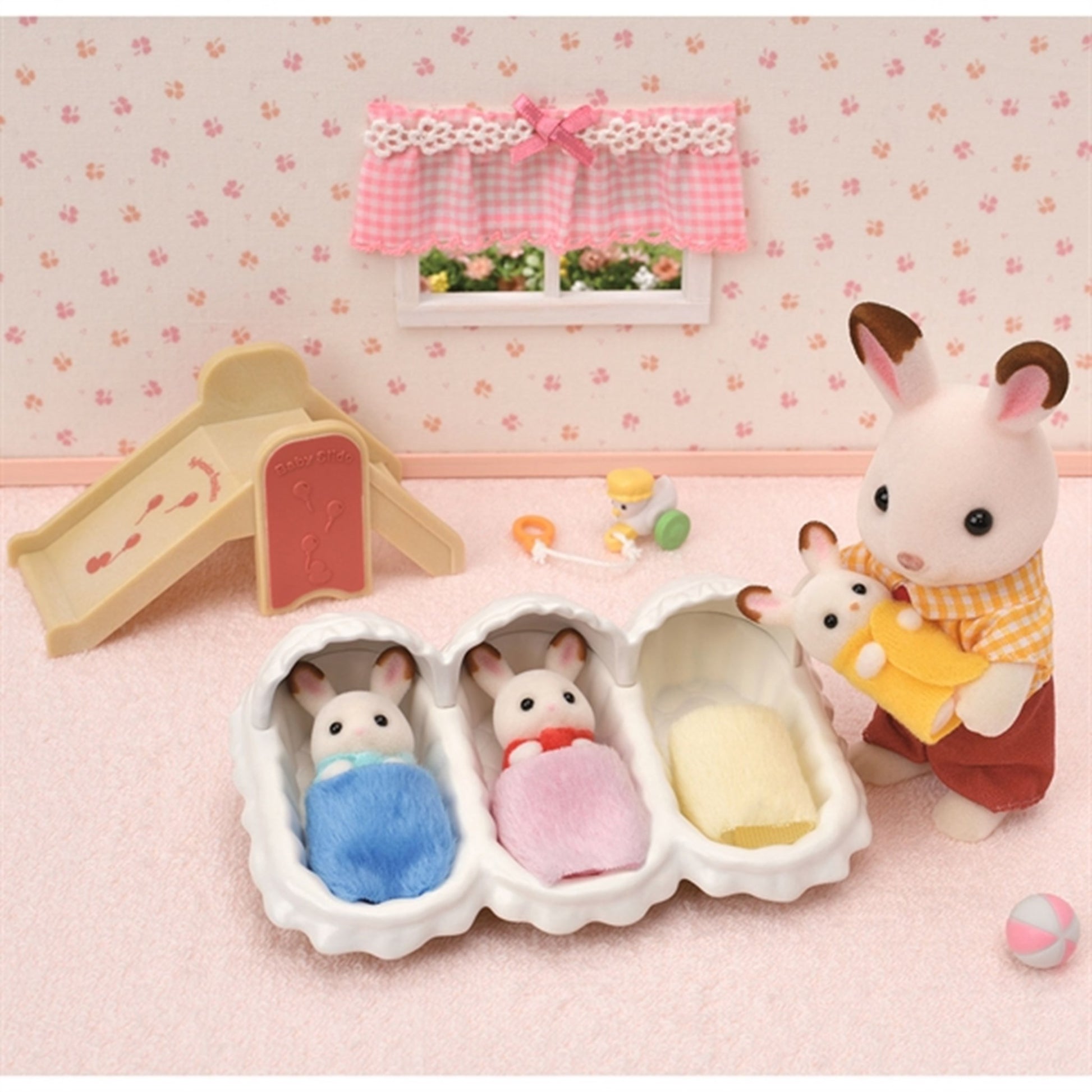 Sylvanian Families® Triplets Care Set