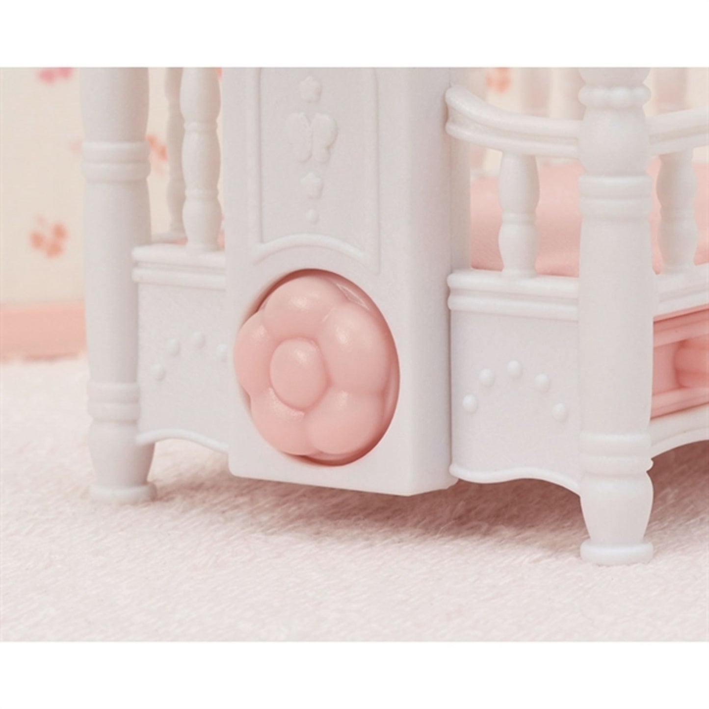 Sylvanian Families® Crib with Mobile
