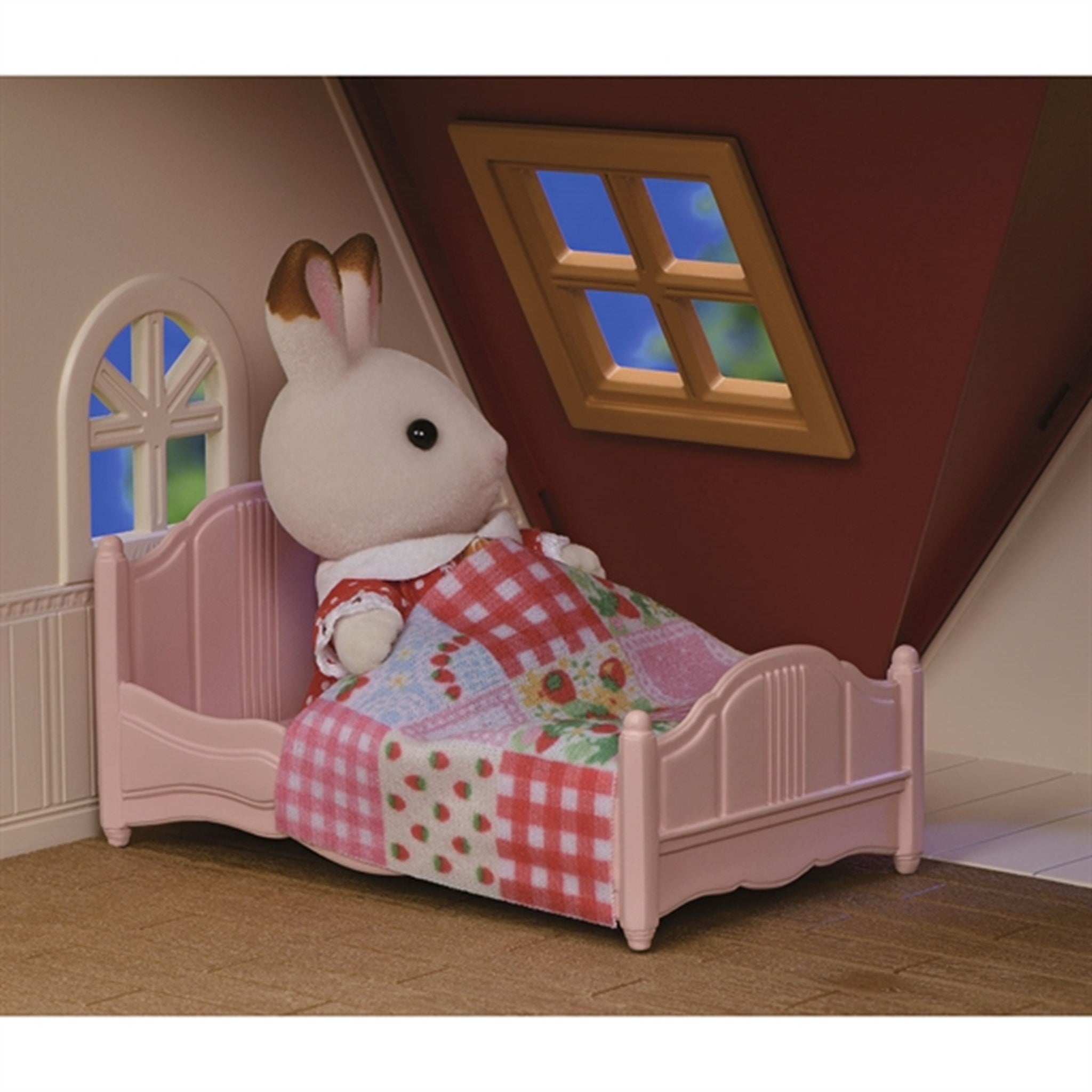 Sylvanian Families Red Roof Cosy Cottage 7