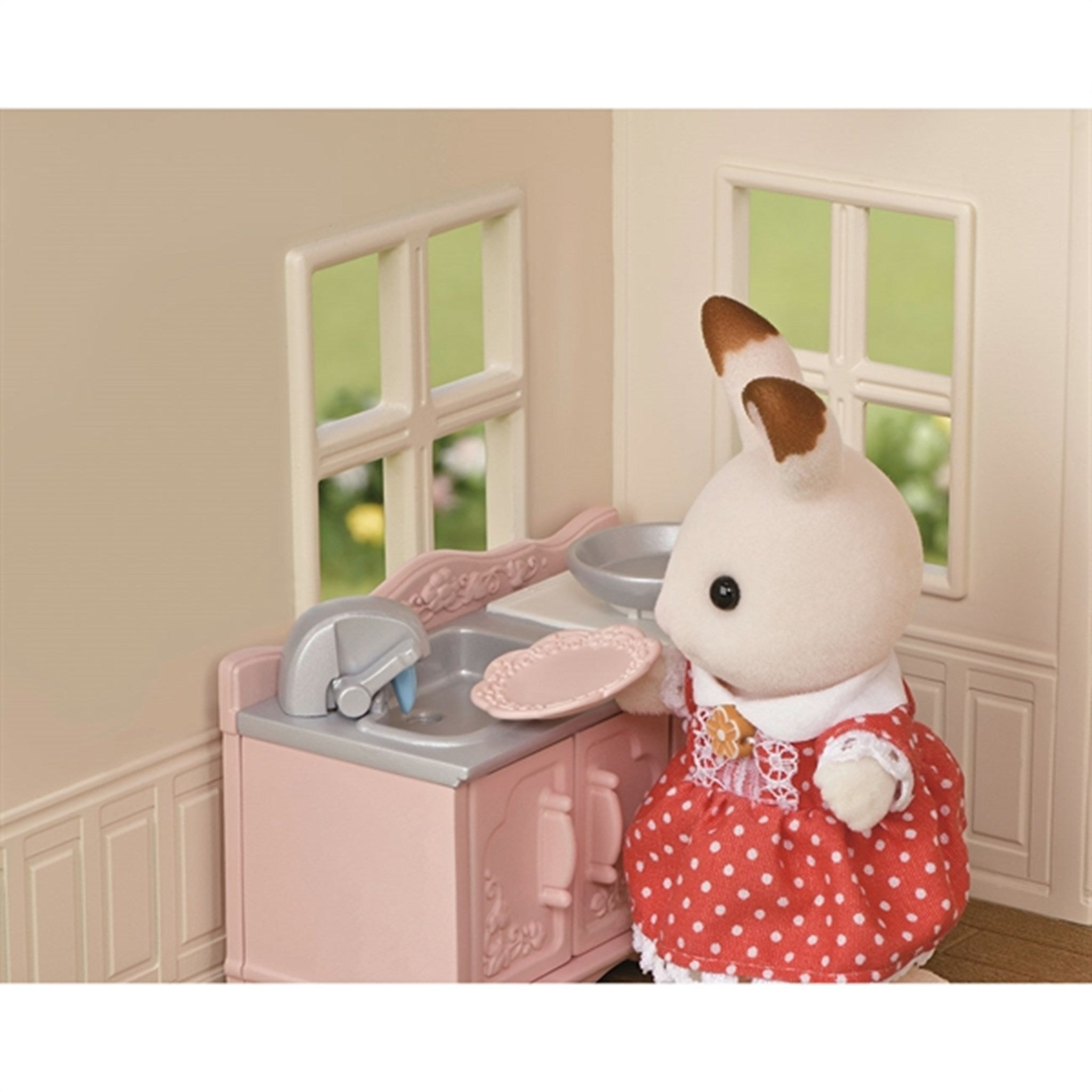 Sylvanian Families Red Roof Cosy Cottage 5