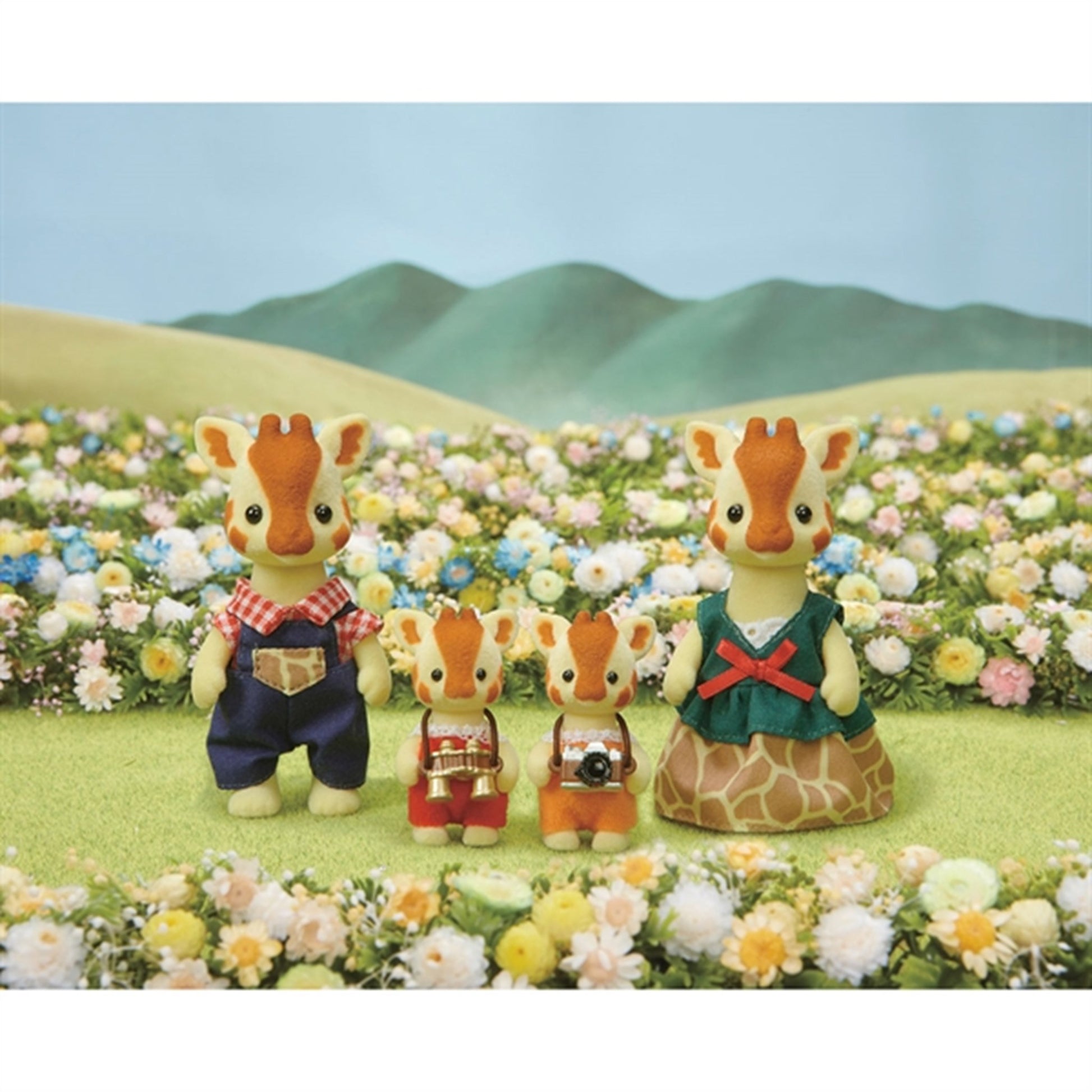 Sylvanian Families® Highbranch Giraffe Family