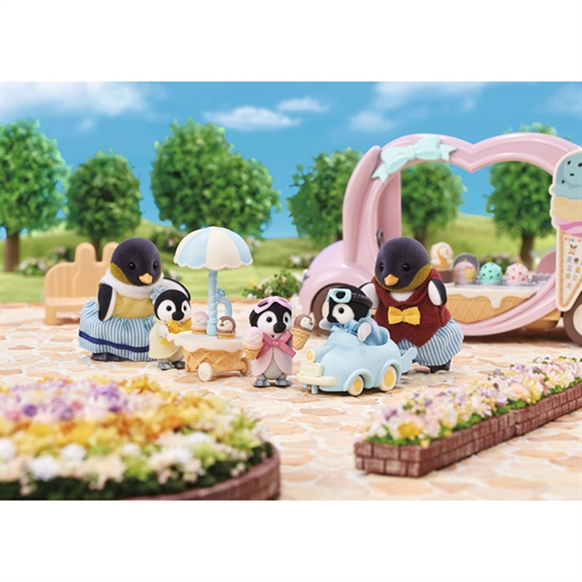 Sylvanian Families® Penguin Babies Ride'n Play