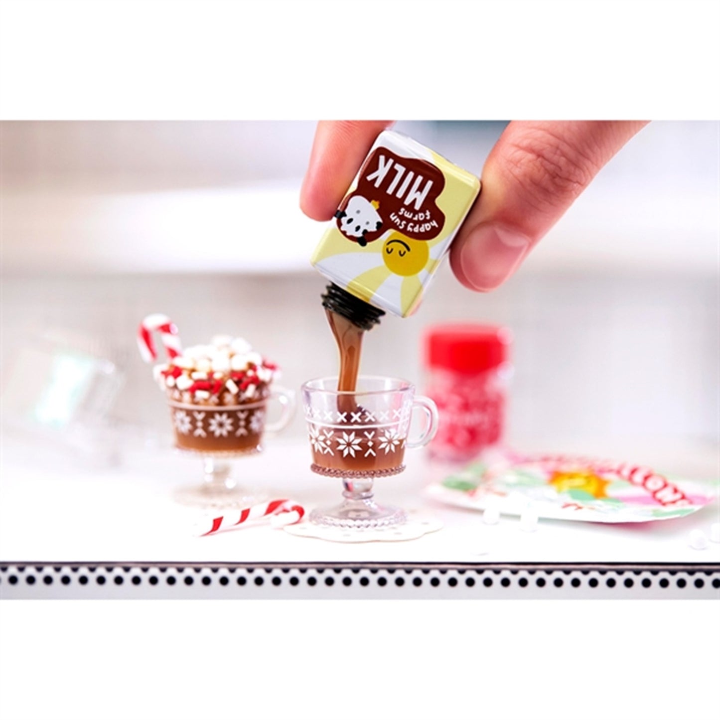 MGA's Miniverse Make It Mini Food™! - Holiday Diner