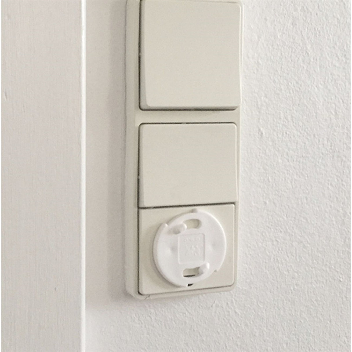 BabyDan Safety Plug EUR 12 pcs.