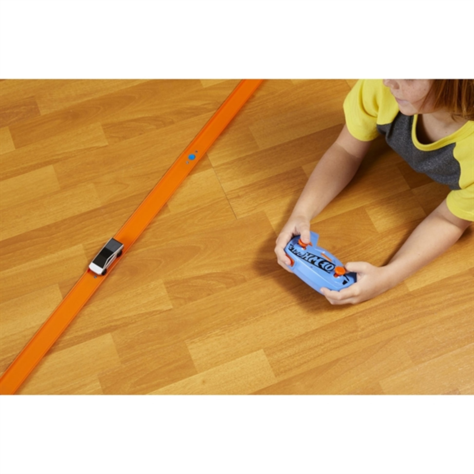 Hot Wheels RC 1:64 Tesla Cyber Truck 3