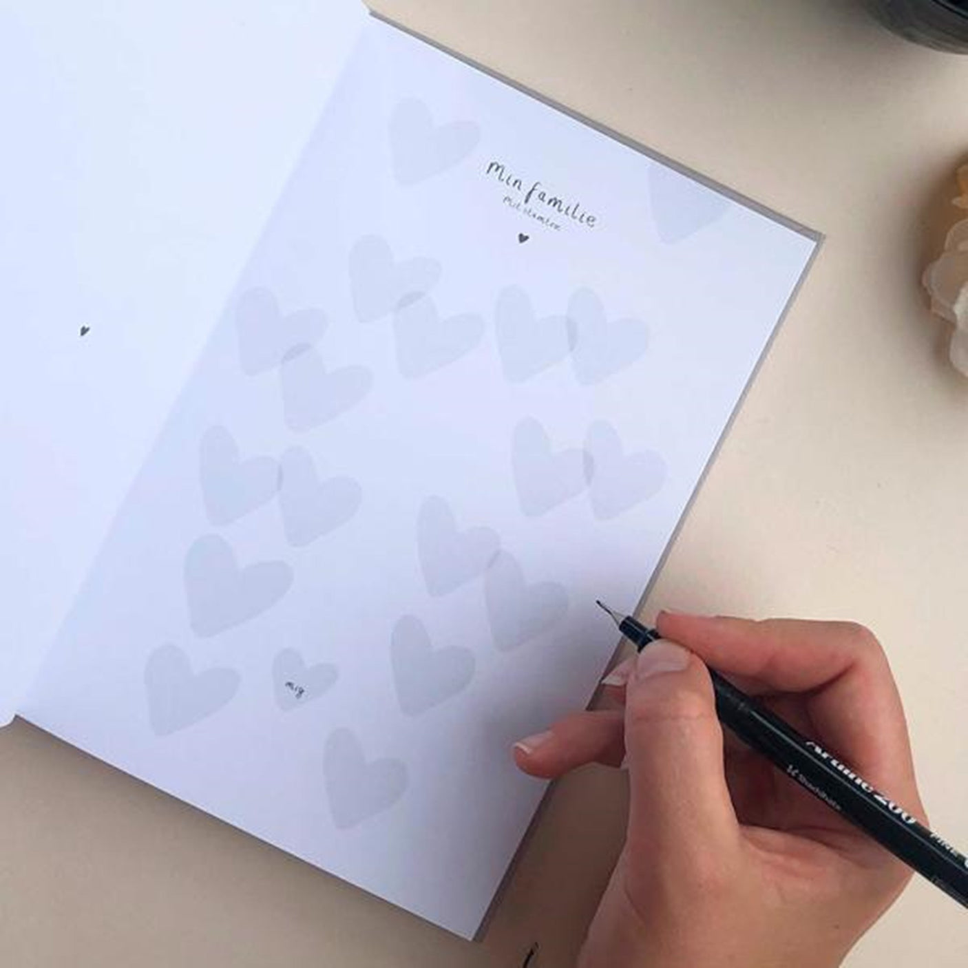 WITHWHITE Barnets Bog Danish